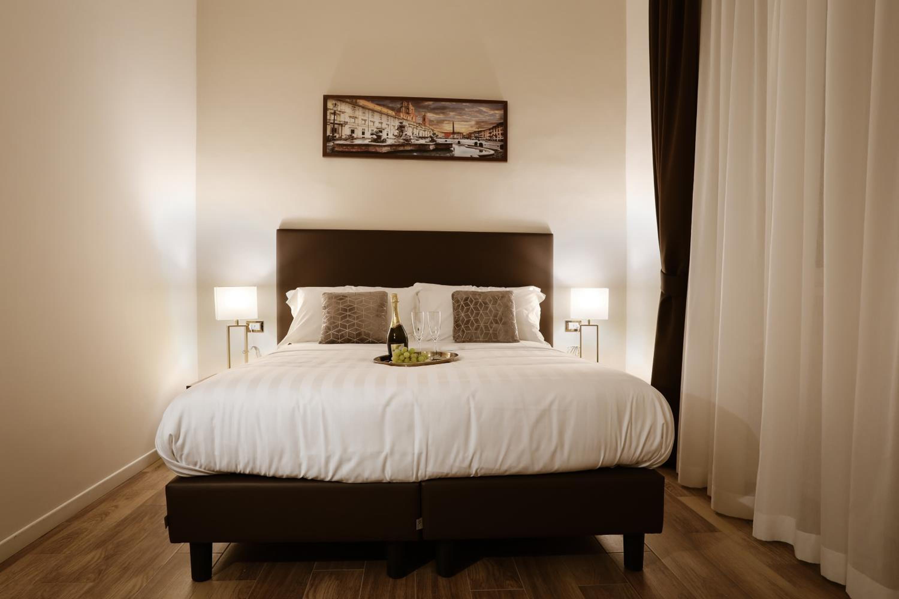 Elegant Rooms Roma - Guest House