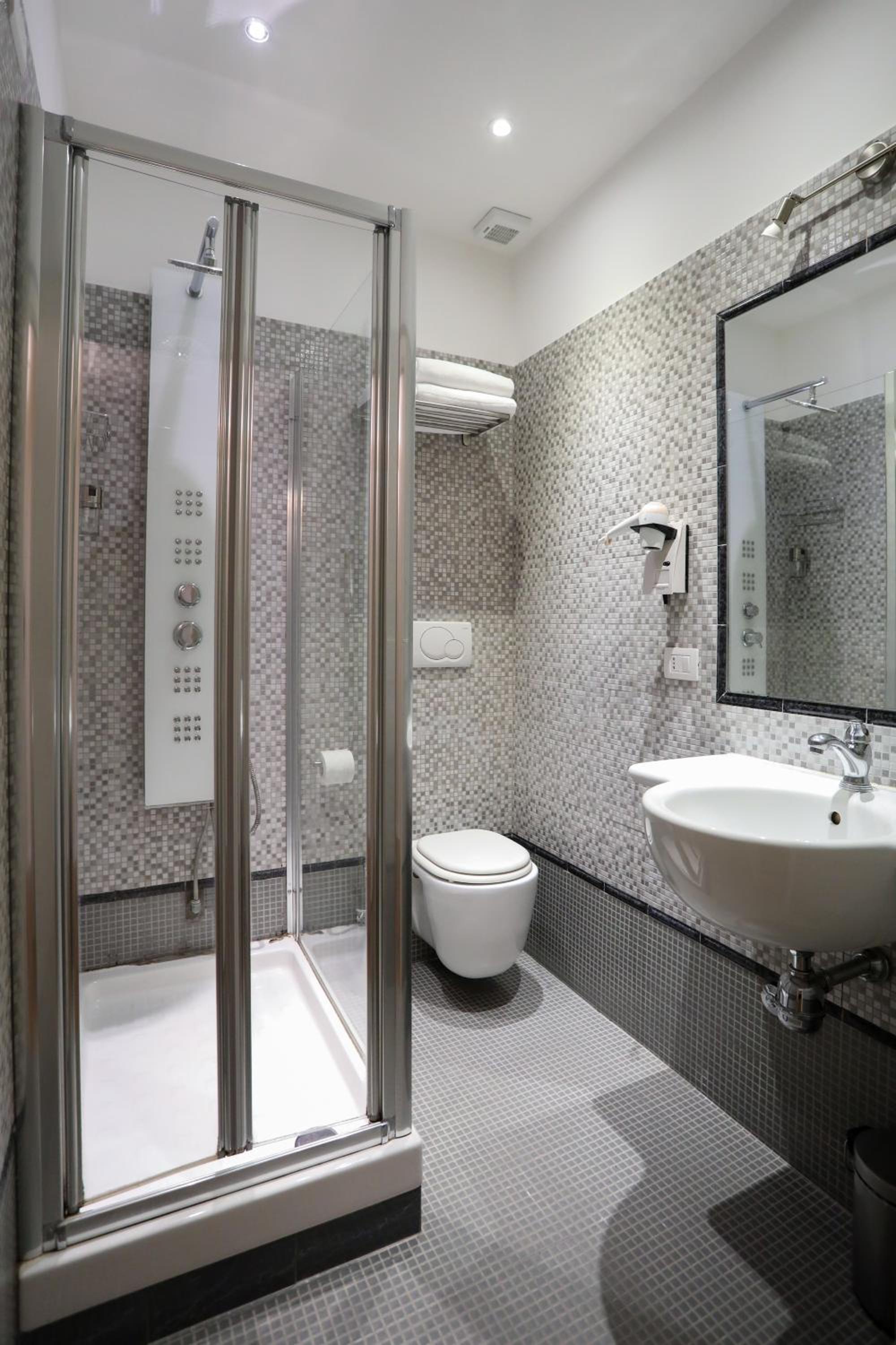 Elegant Rooms Roma - Guest House