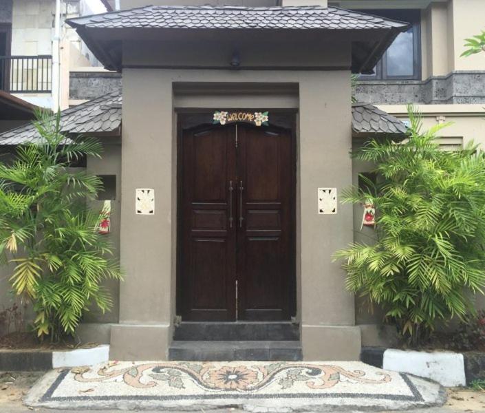 Villa Indah Kuta Royal - Private Pool - Optic Fiber High Speed Internet view 3