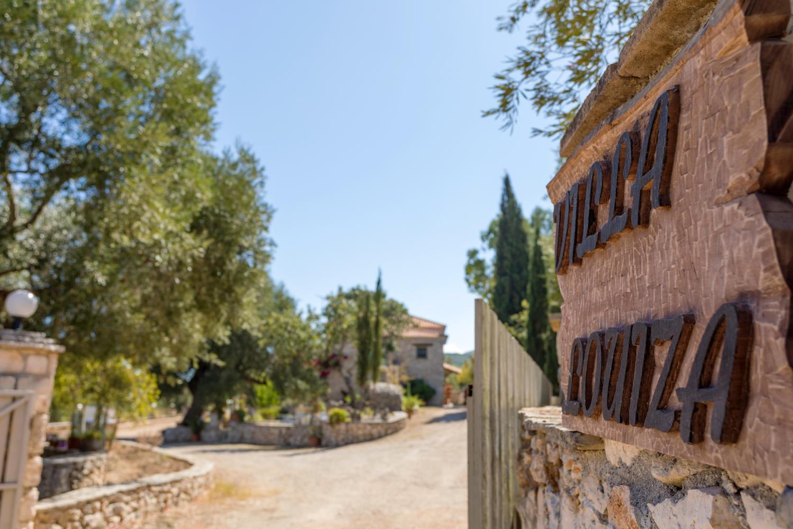 Louiza - Luxury Stone Villa view 4