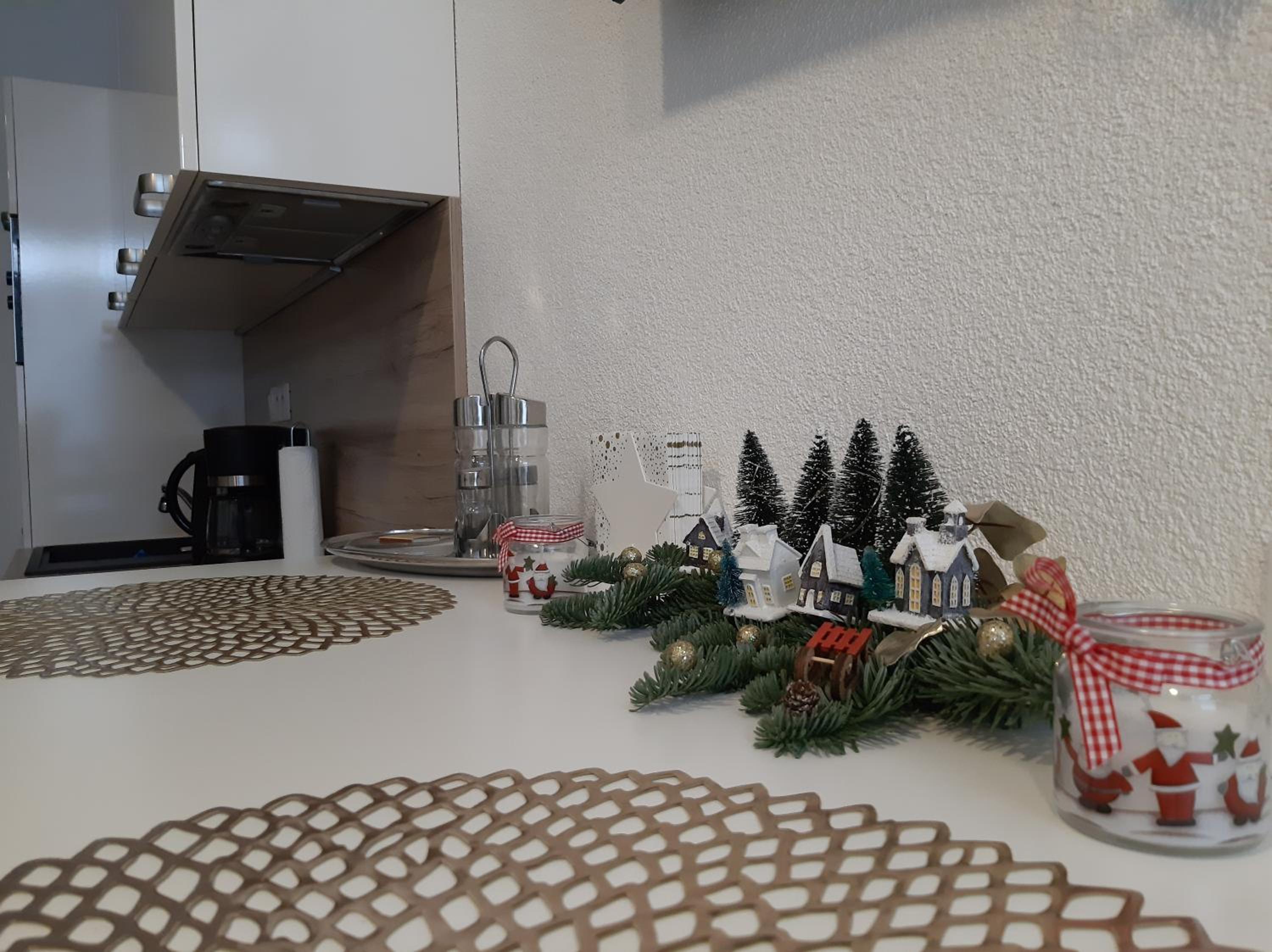 Photo 33