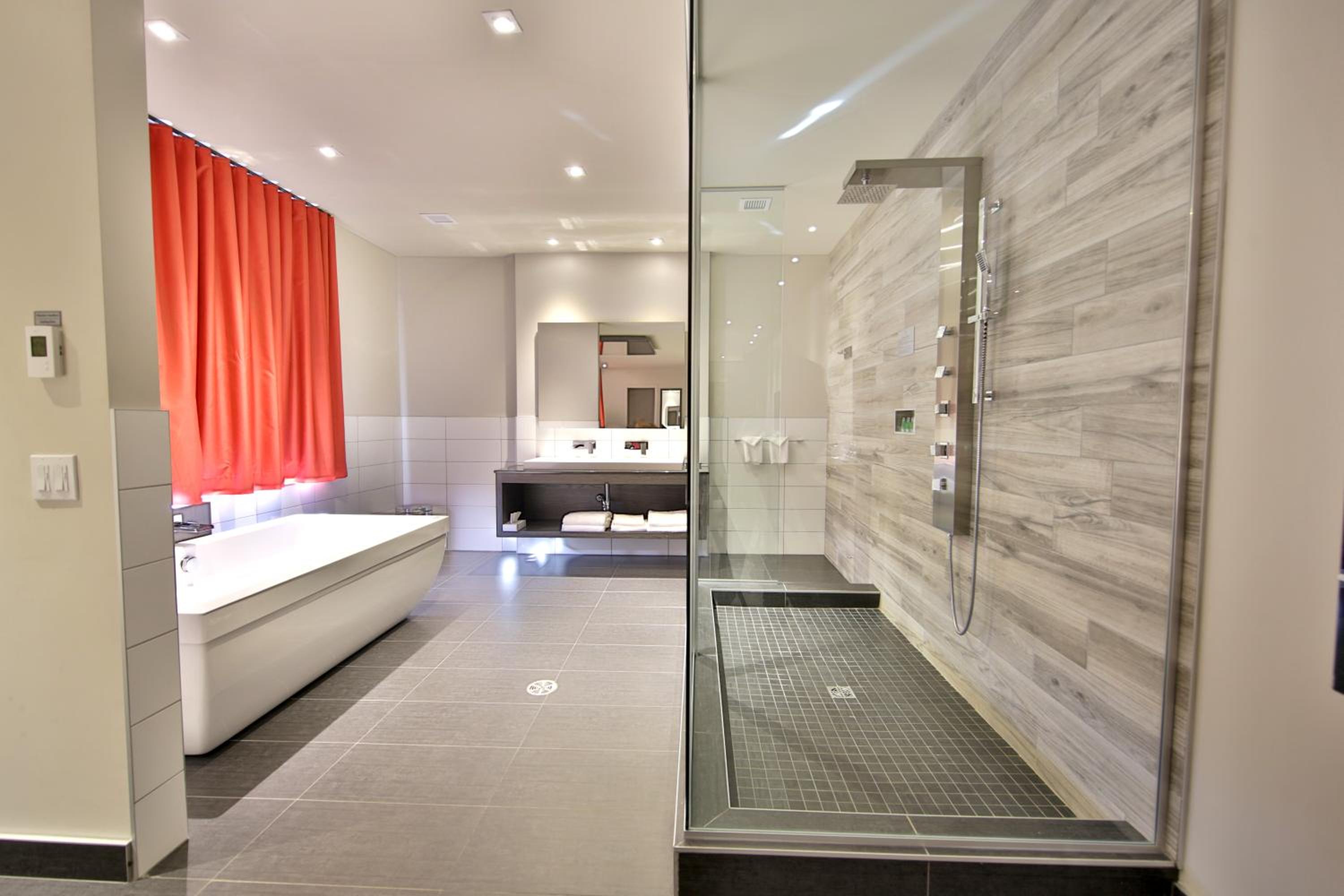 Hotel O Laval - Property Image 9