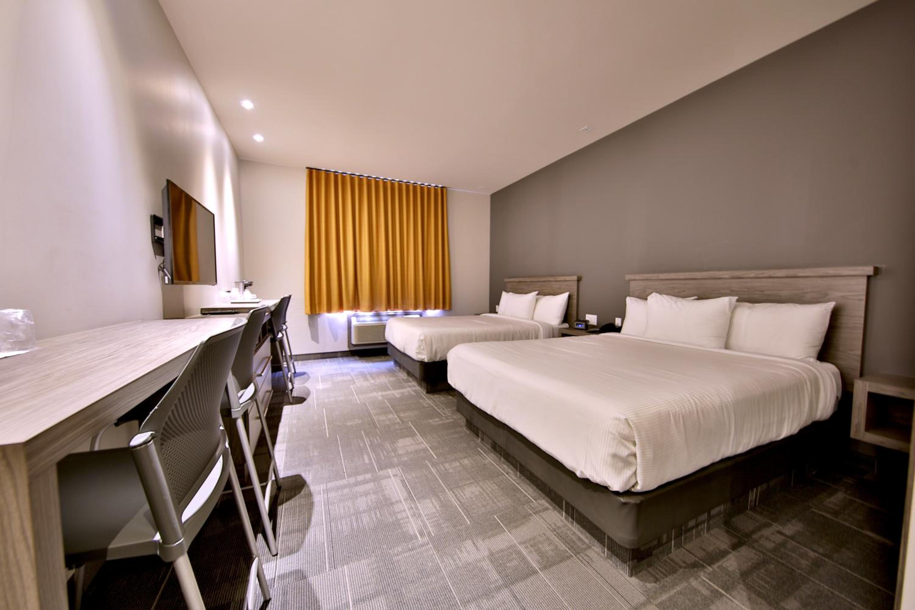 Montreal Vacations - Hotel O Laval - Property Image 4
