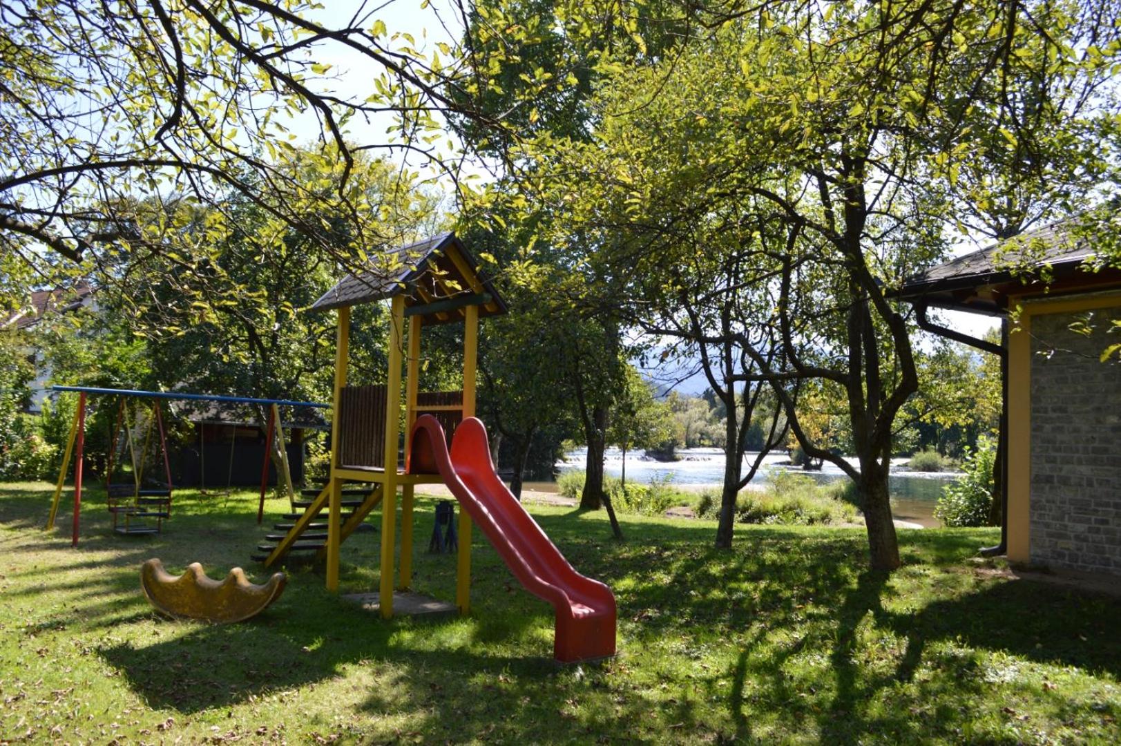 Photo 48