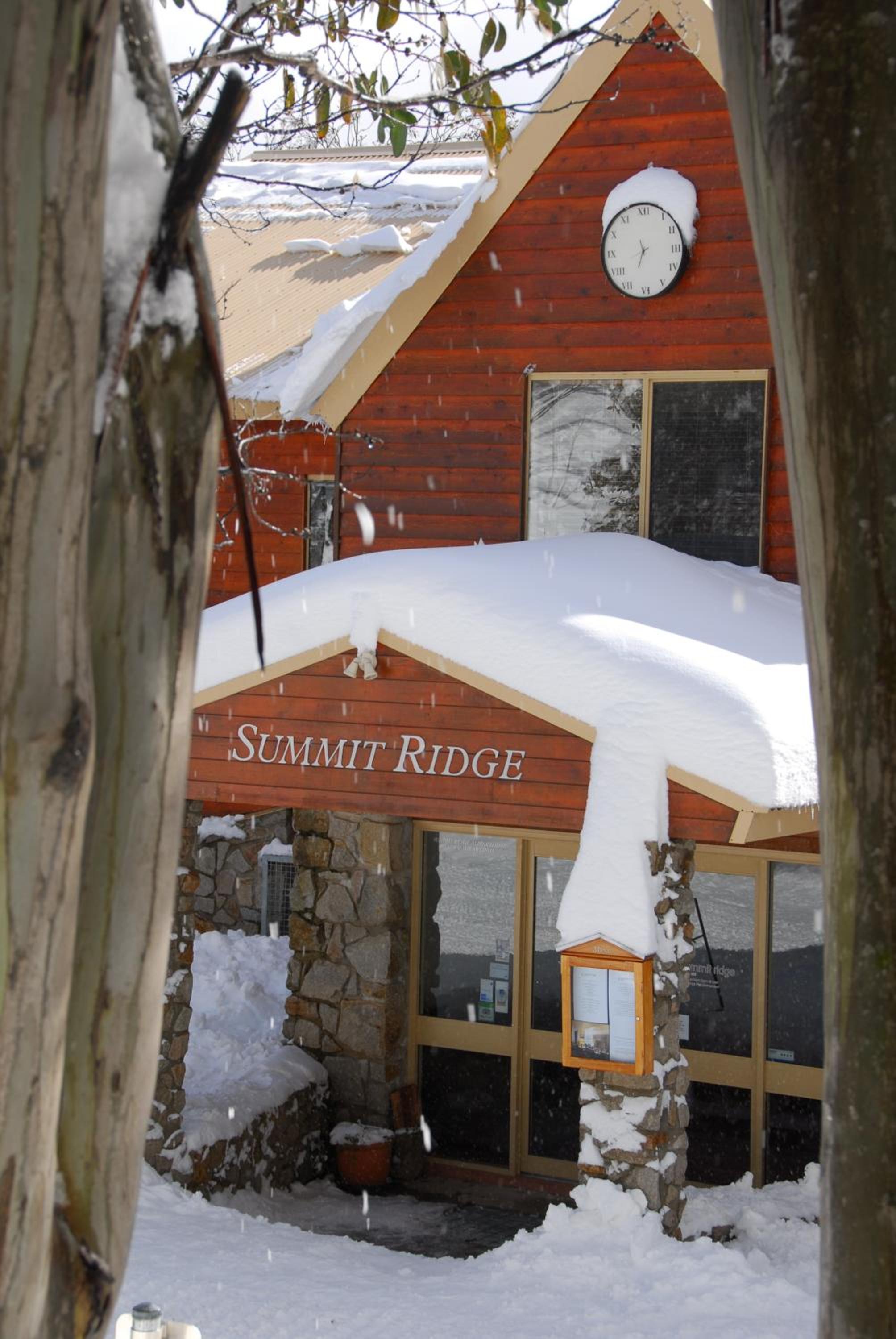 Summit Ridge Alpine Lodge