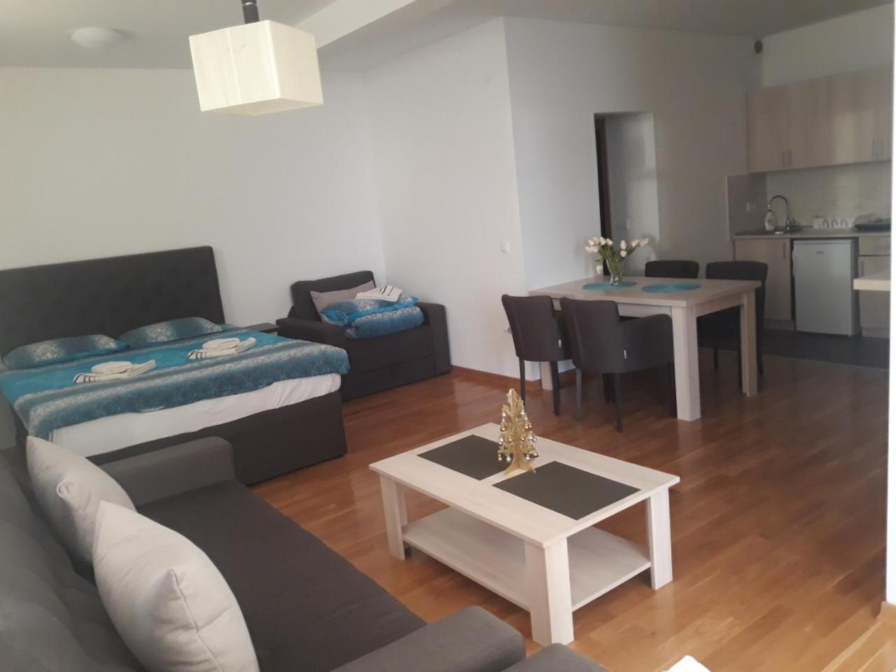 Dvori Apartments
