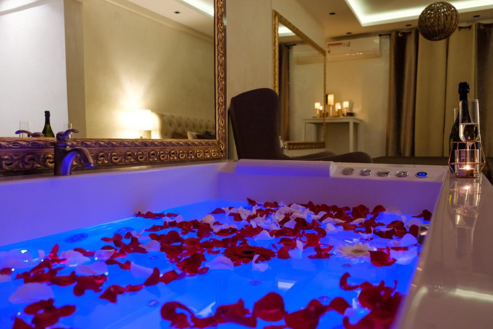 Central Business Apartments Jacuzzi