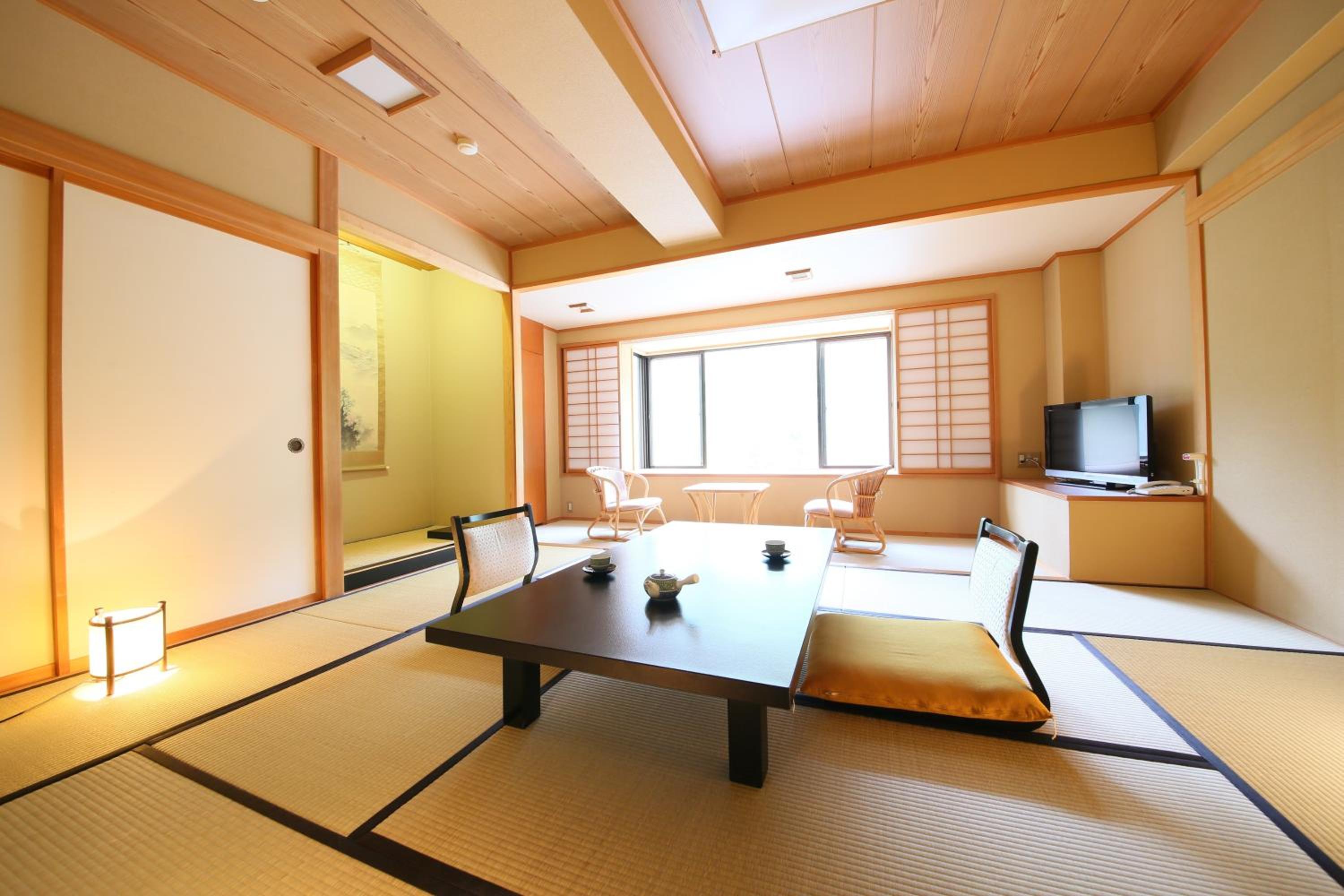 Shirafune Grand Hotel
