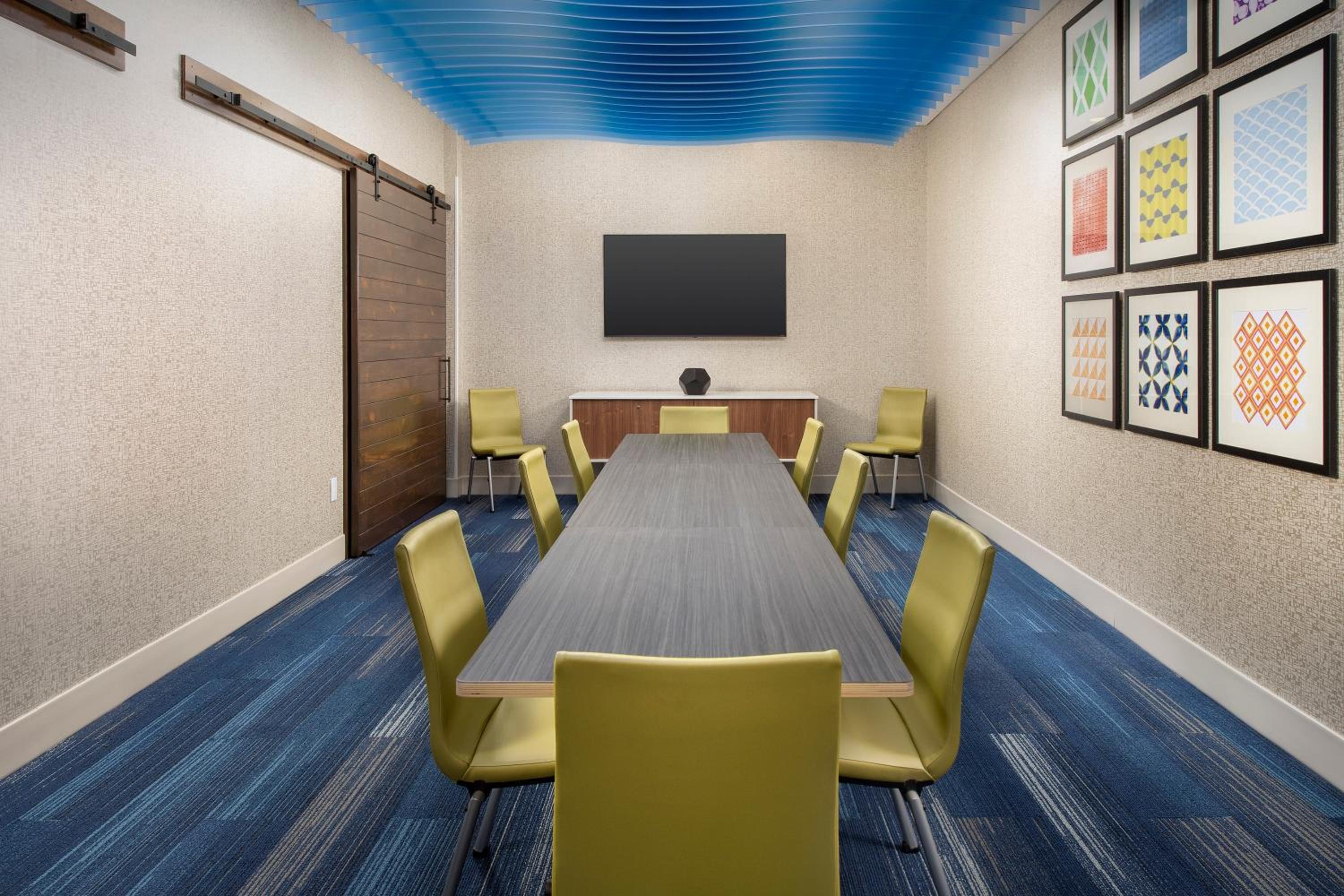Kingsland Vacations - Holiday Inn Express Suites Kingsland I-95-Naval Base Area, an IHG Hotel - Property Image 8