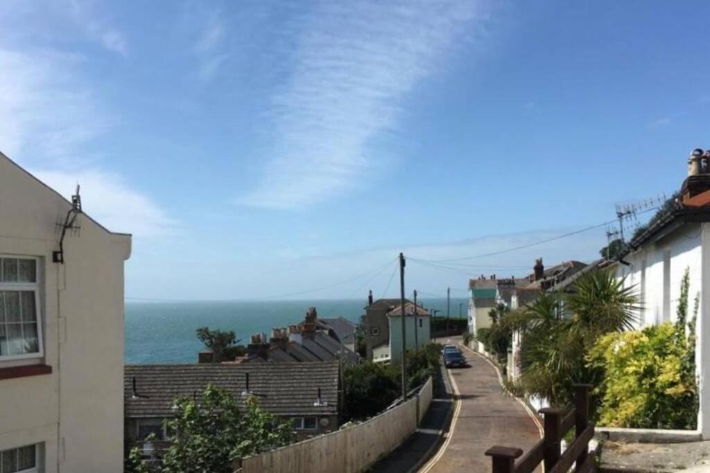 Seascape Cottage, Ventnor view 2
