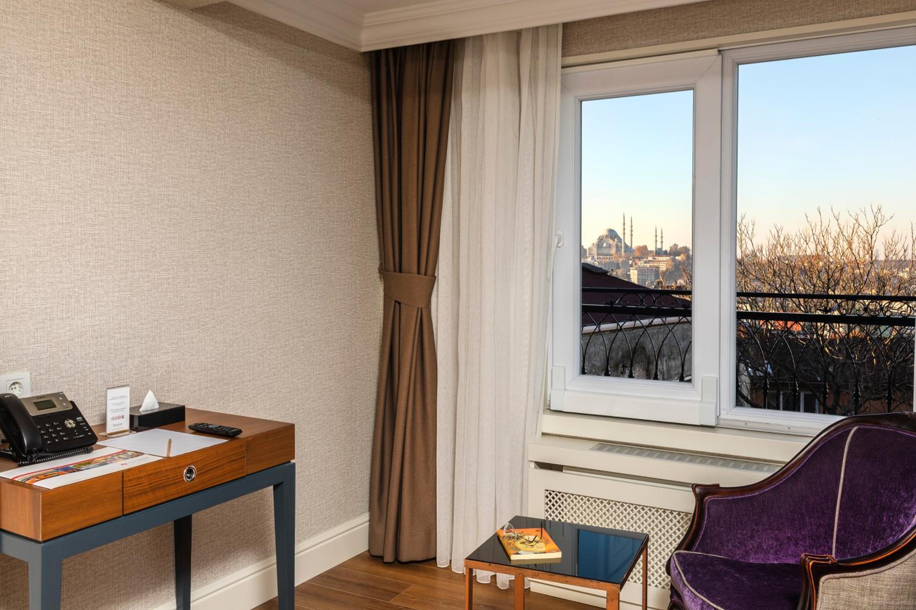 Meroddi La Porta Otel - Image 34