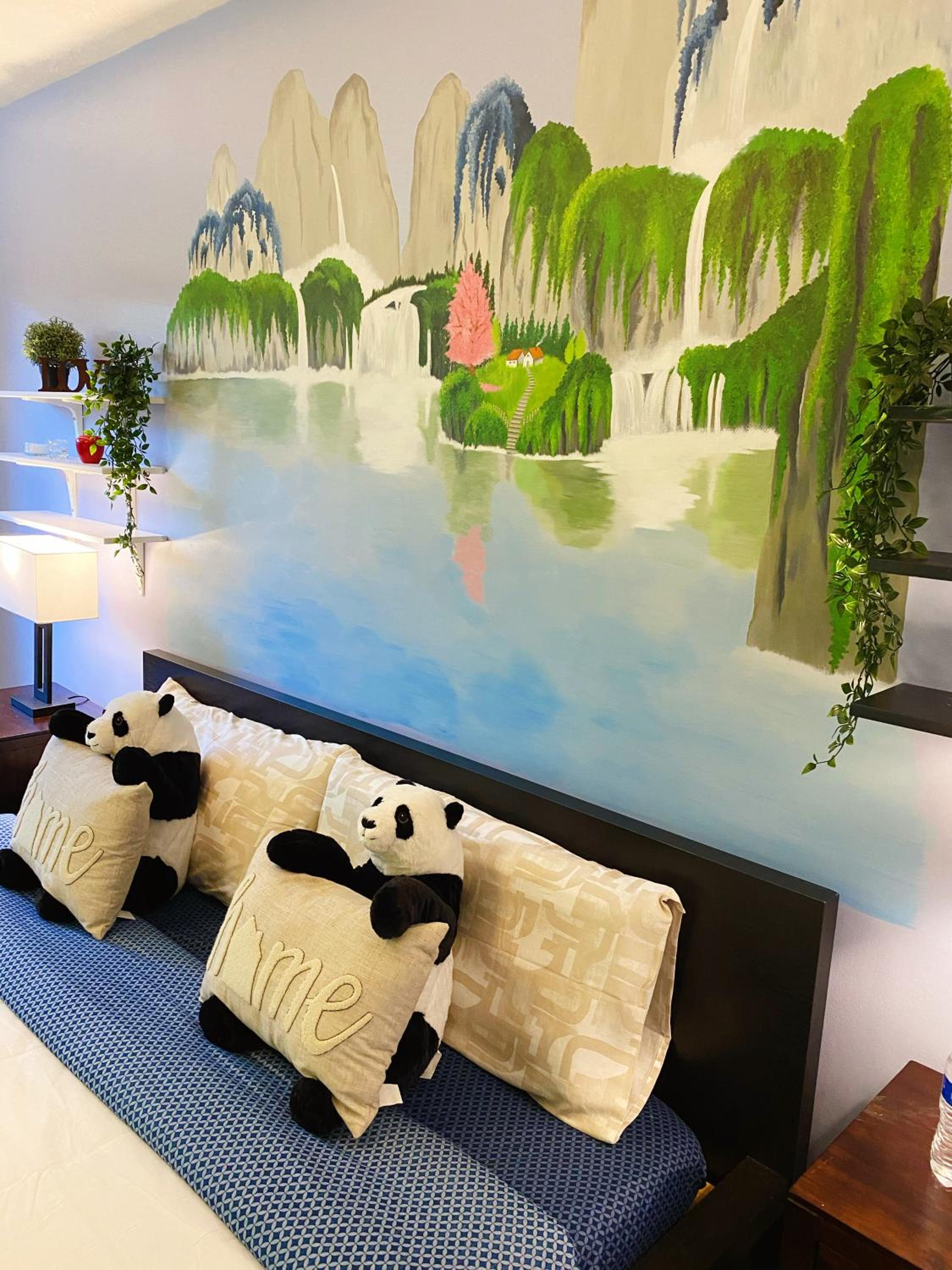 2 Bedrooms Private Kitchen Livingroom Robinwood Condo Suite