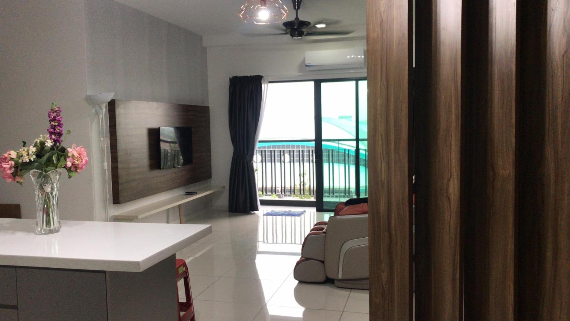 Luxury Homestay at Emira Residence photo 6