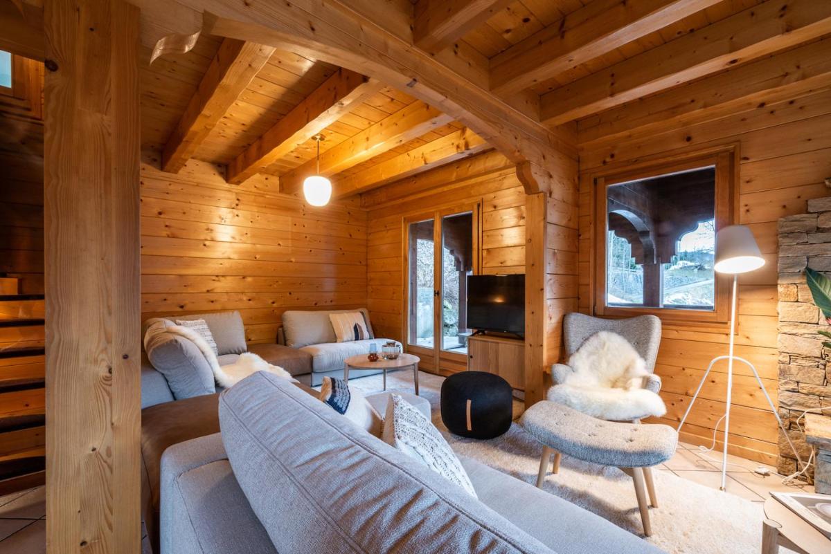 Chalet Doux Abri Morzine - by EMERALD STAY view 4