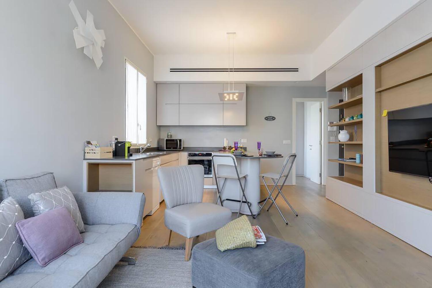 Italian design apartment in Rothschild Blvd