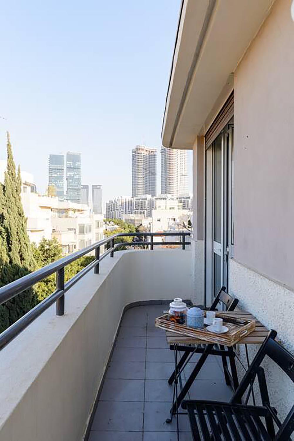 Italian design apartment in Rothschild Blvd