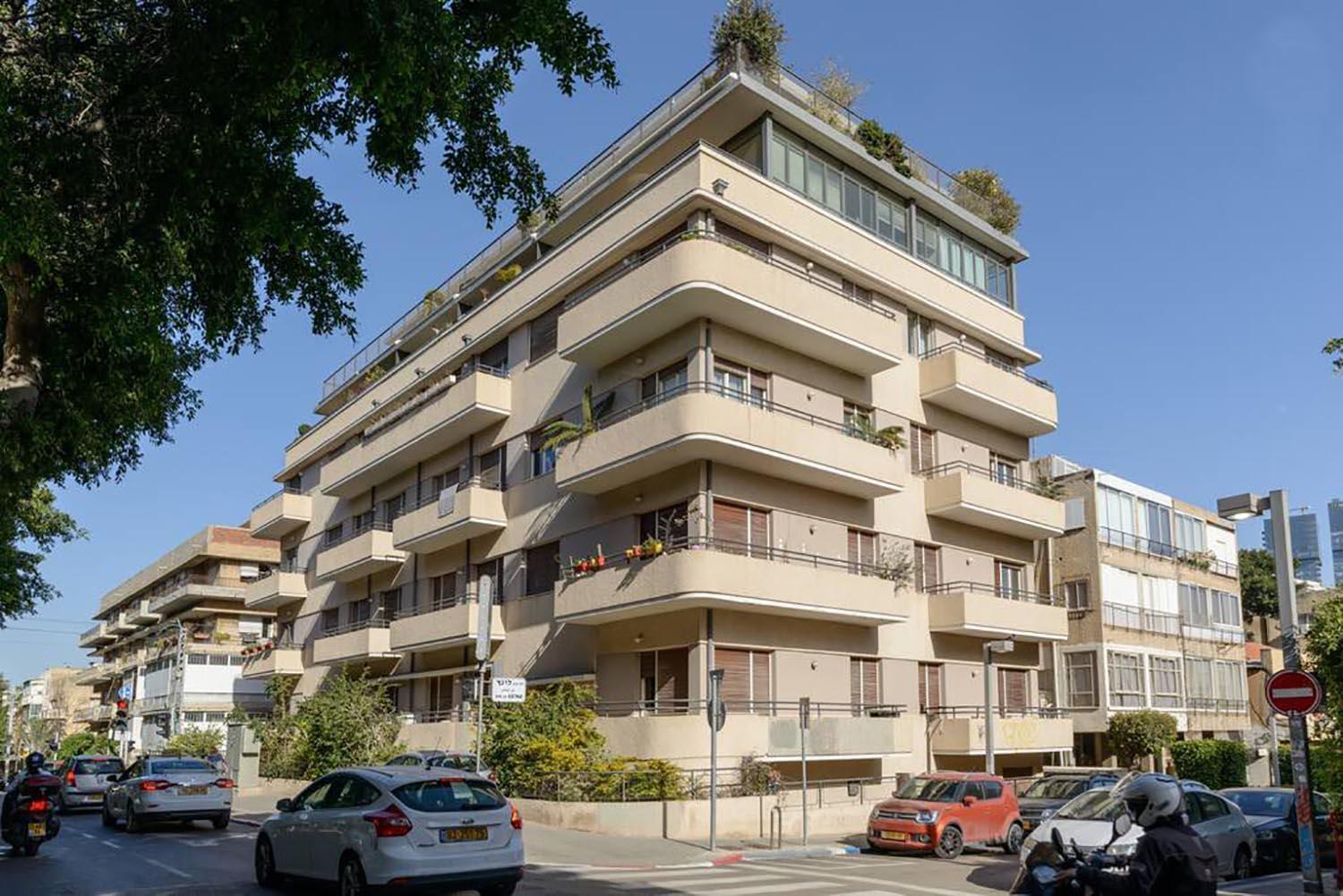 Italian design apartment in Rothschild Blvd