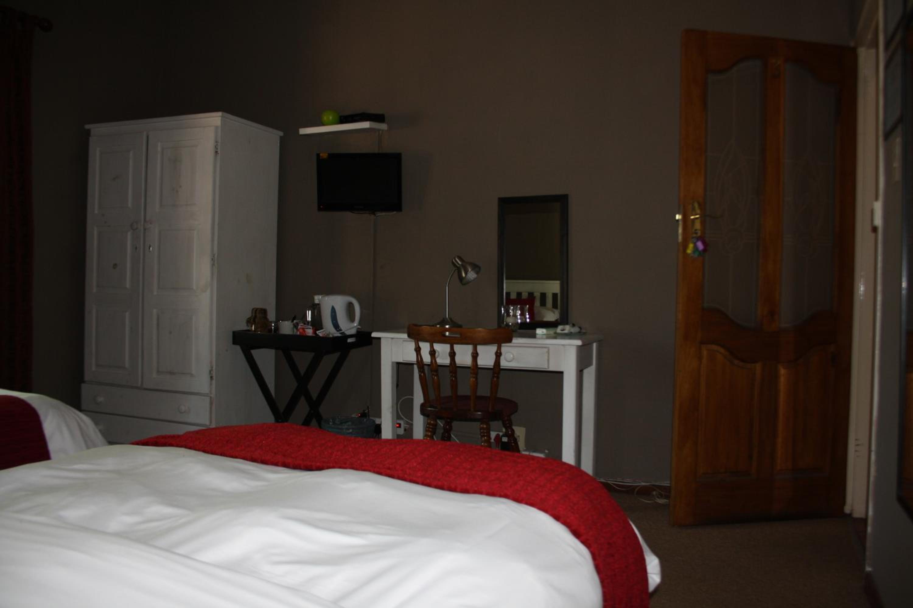 The Vinelands on Alpha Guest House view 4