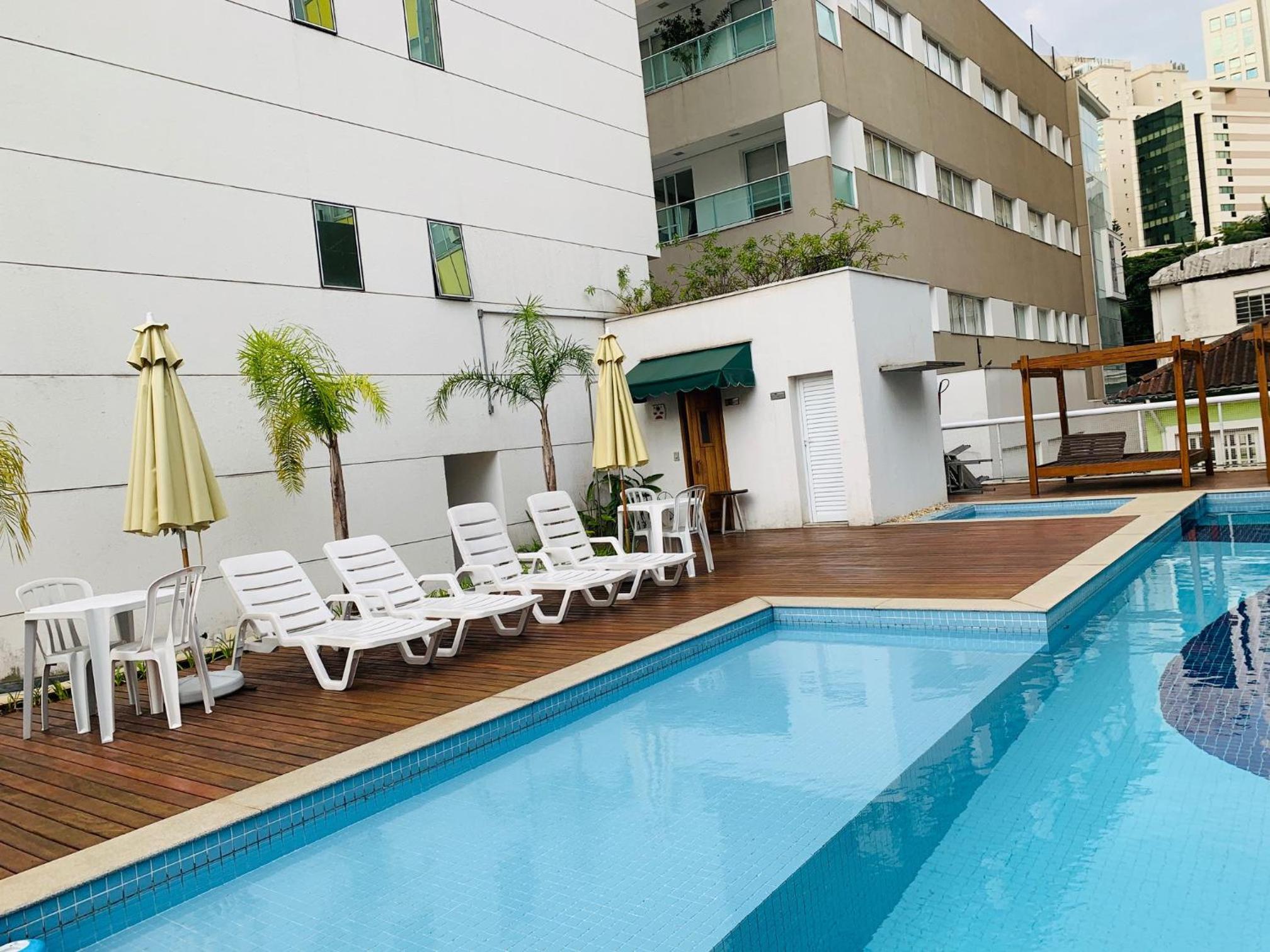 CS Apartamento a 200 metros da Paulista com AC