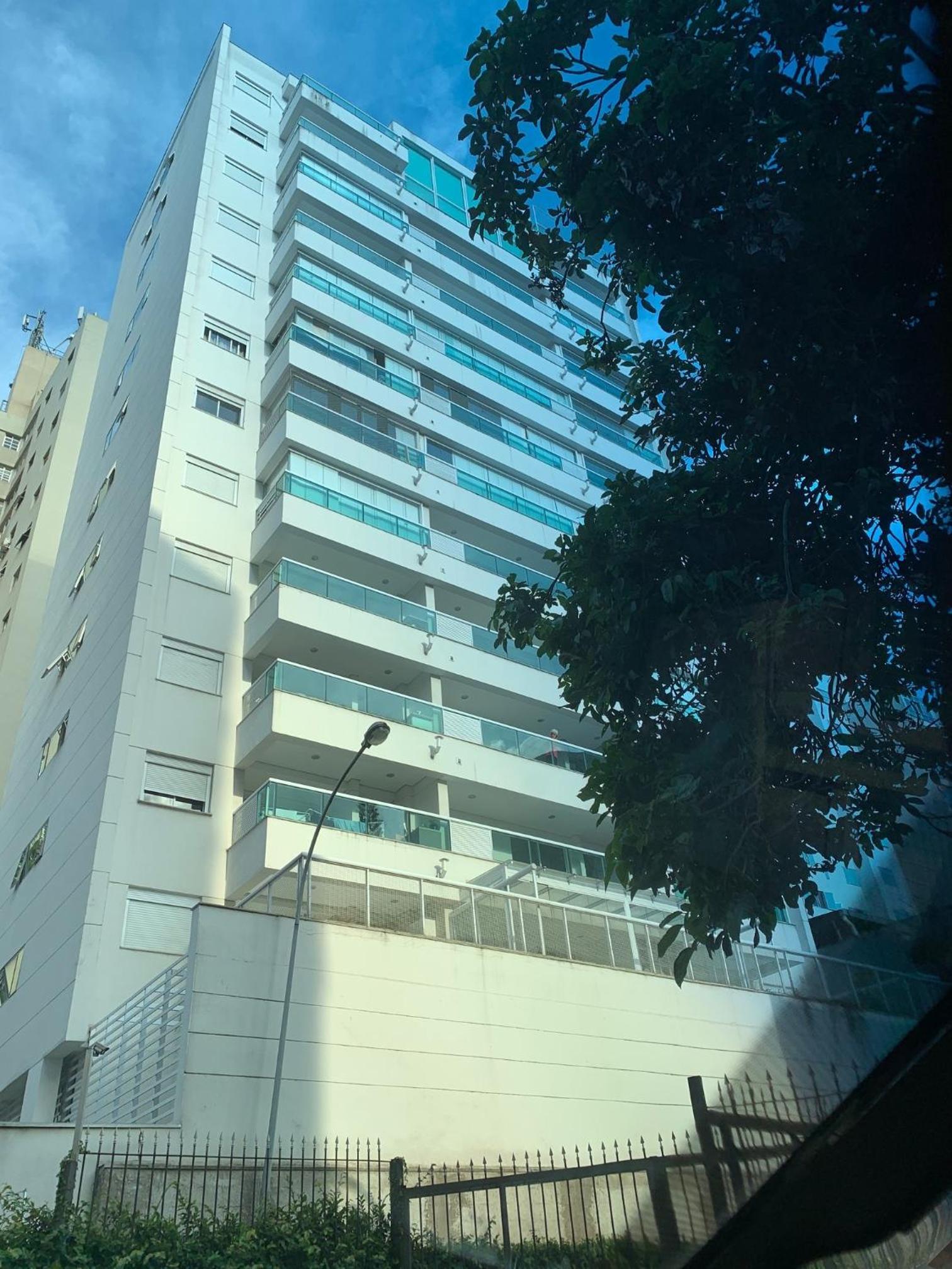 CS Apartamento a 200 metros da Paulista com AC