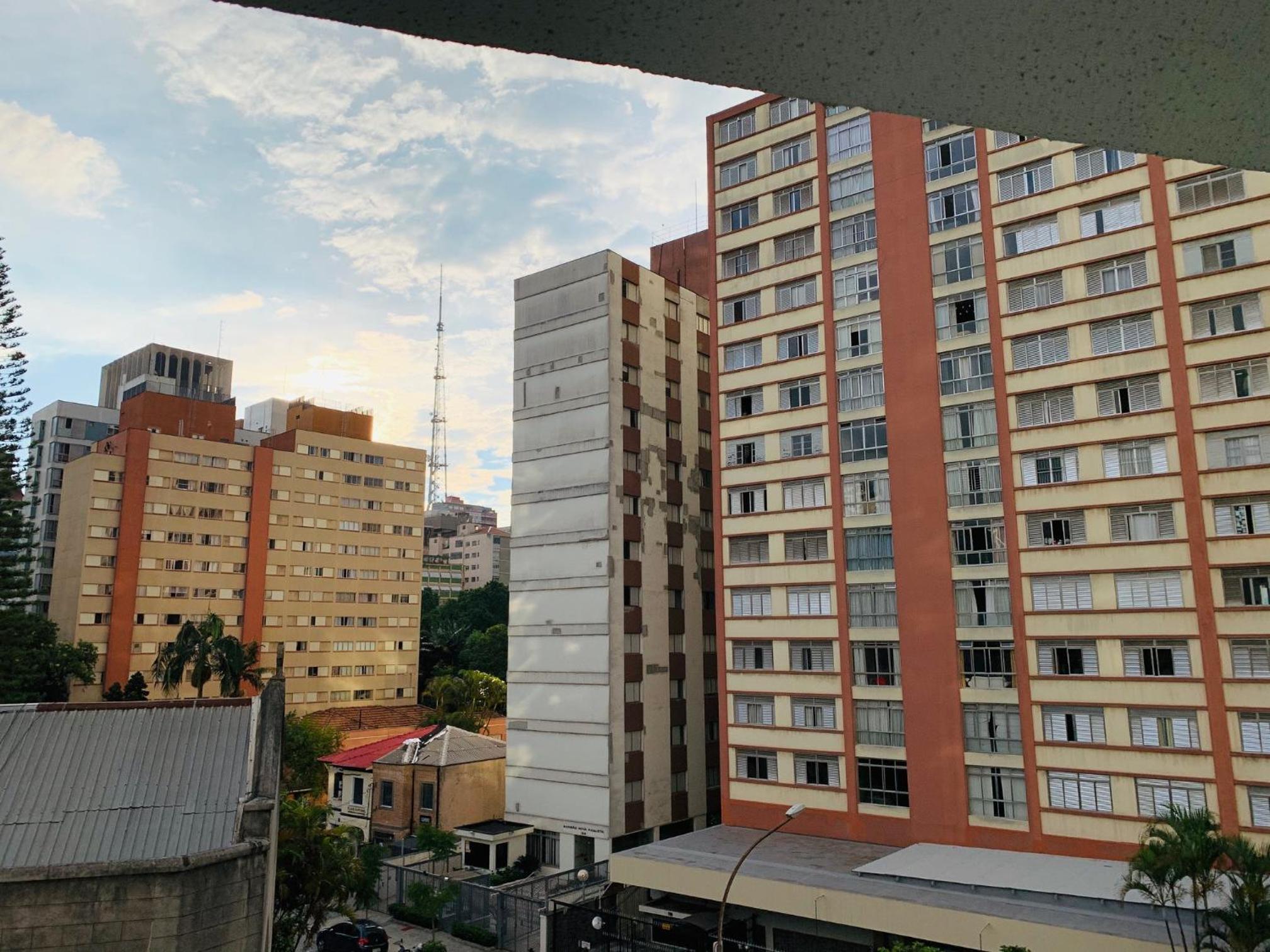 CS Apartamento a 200 metros da Paulista com AC