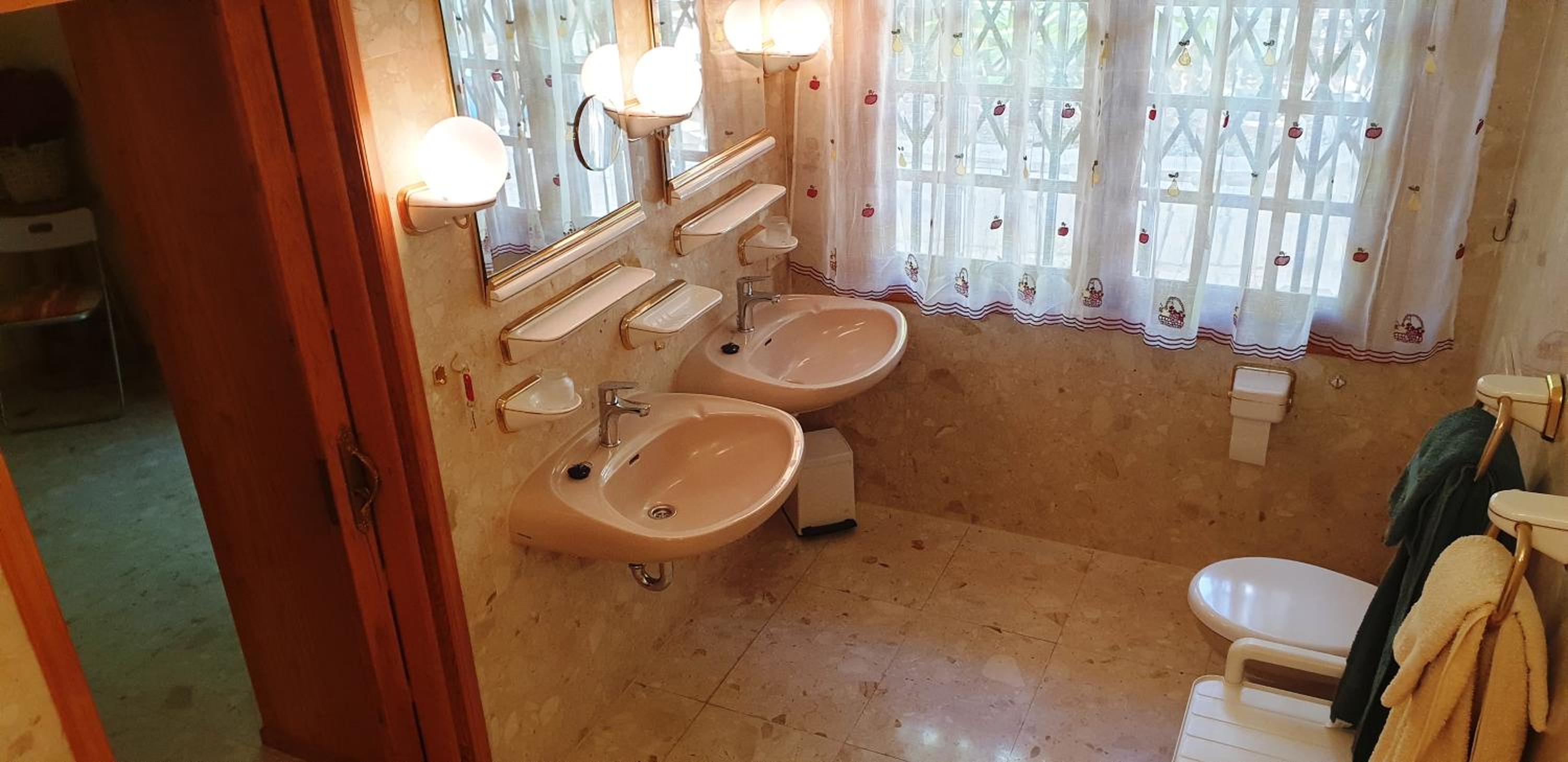 Photo 32