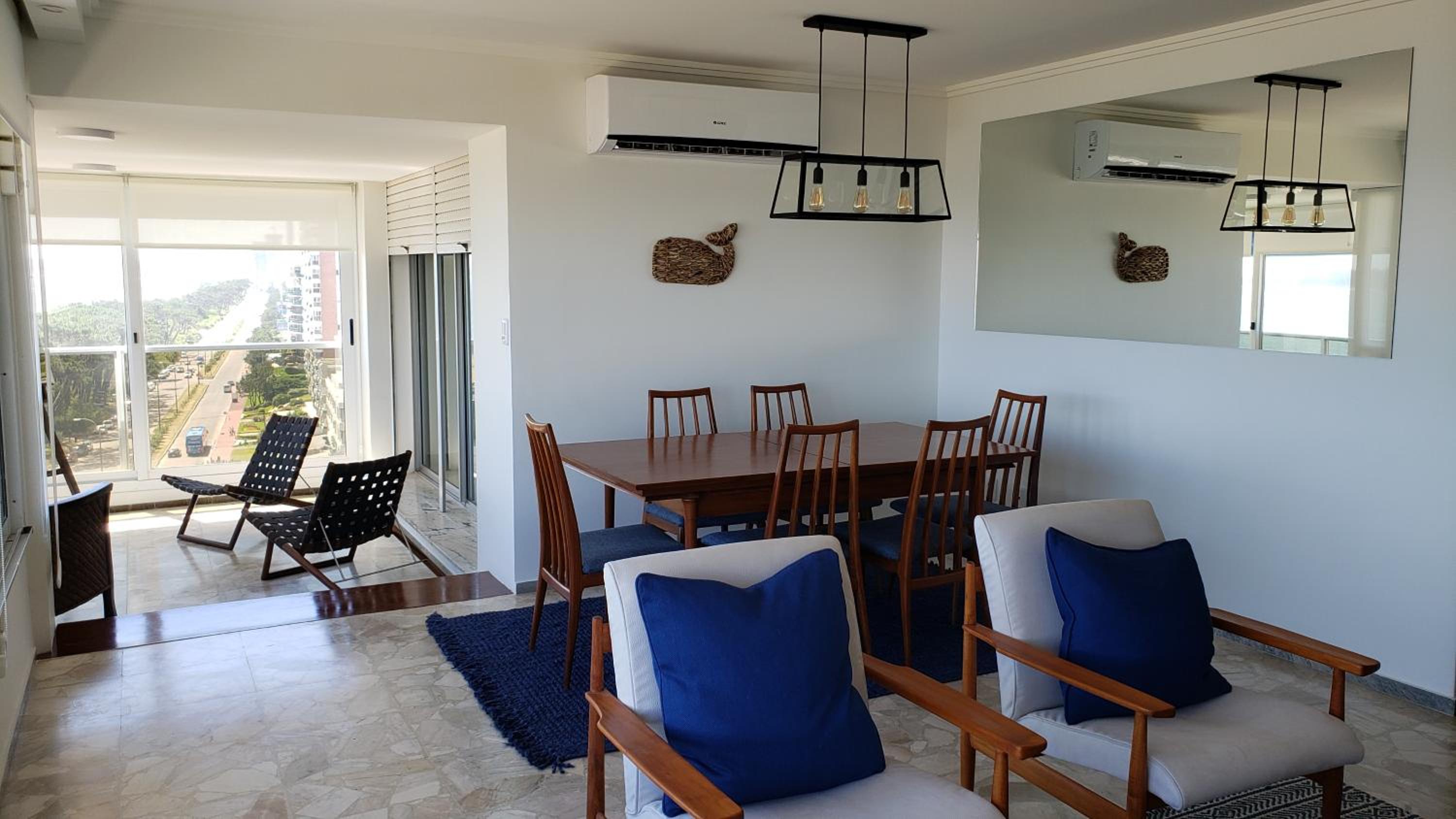 Amazing Oceanfront unit on Mansa Beach