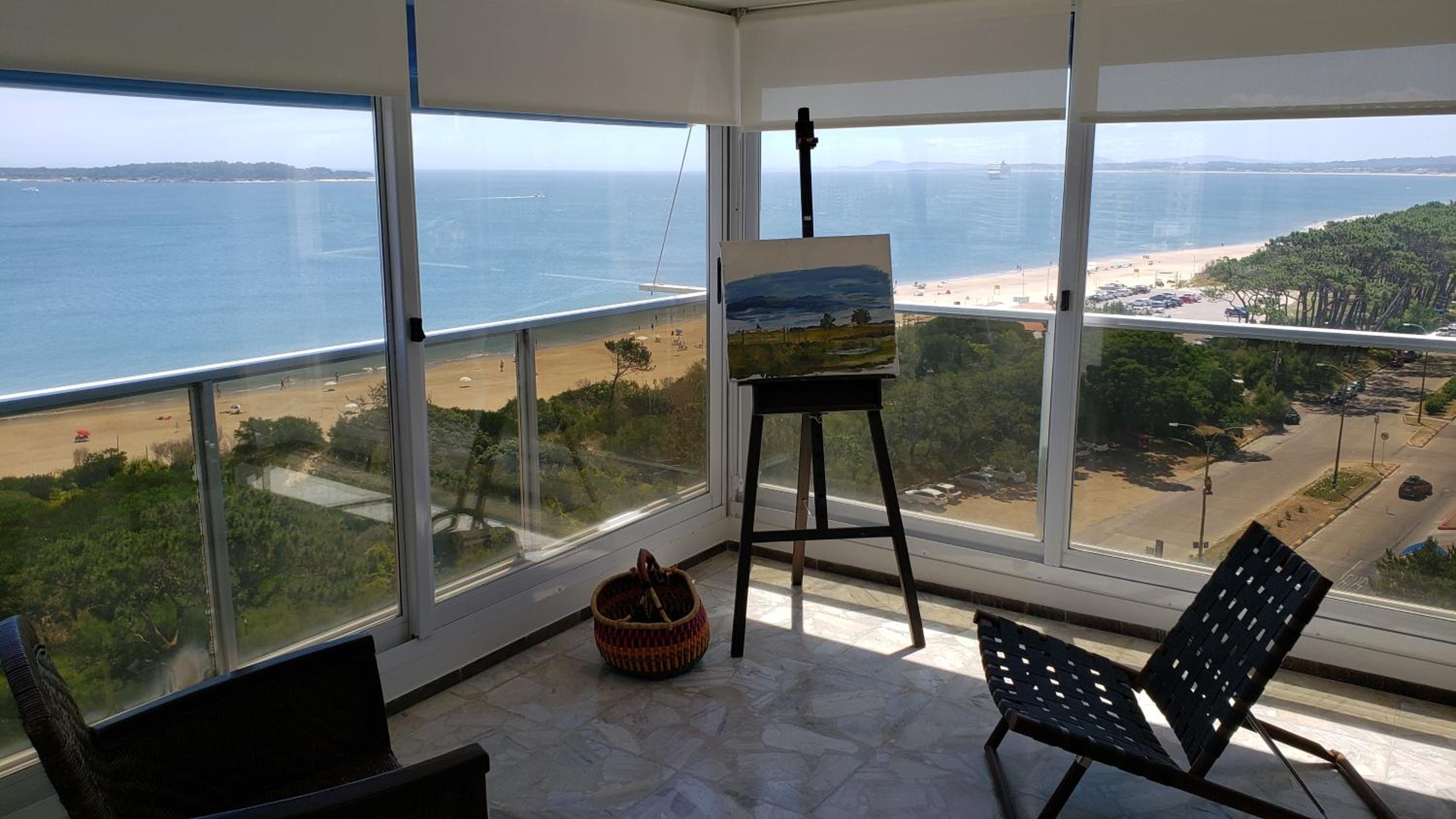 Amazing Oceanfront unit on Mansa Beach