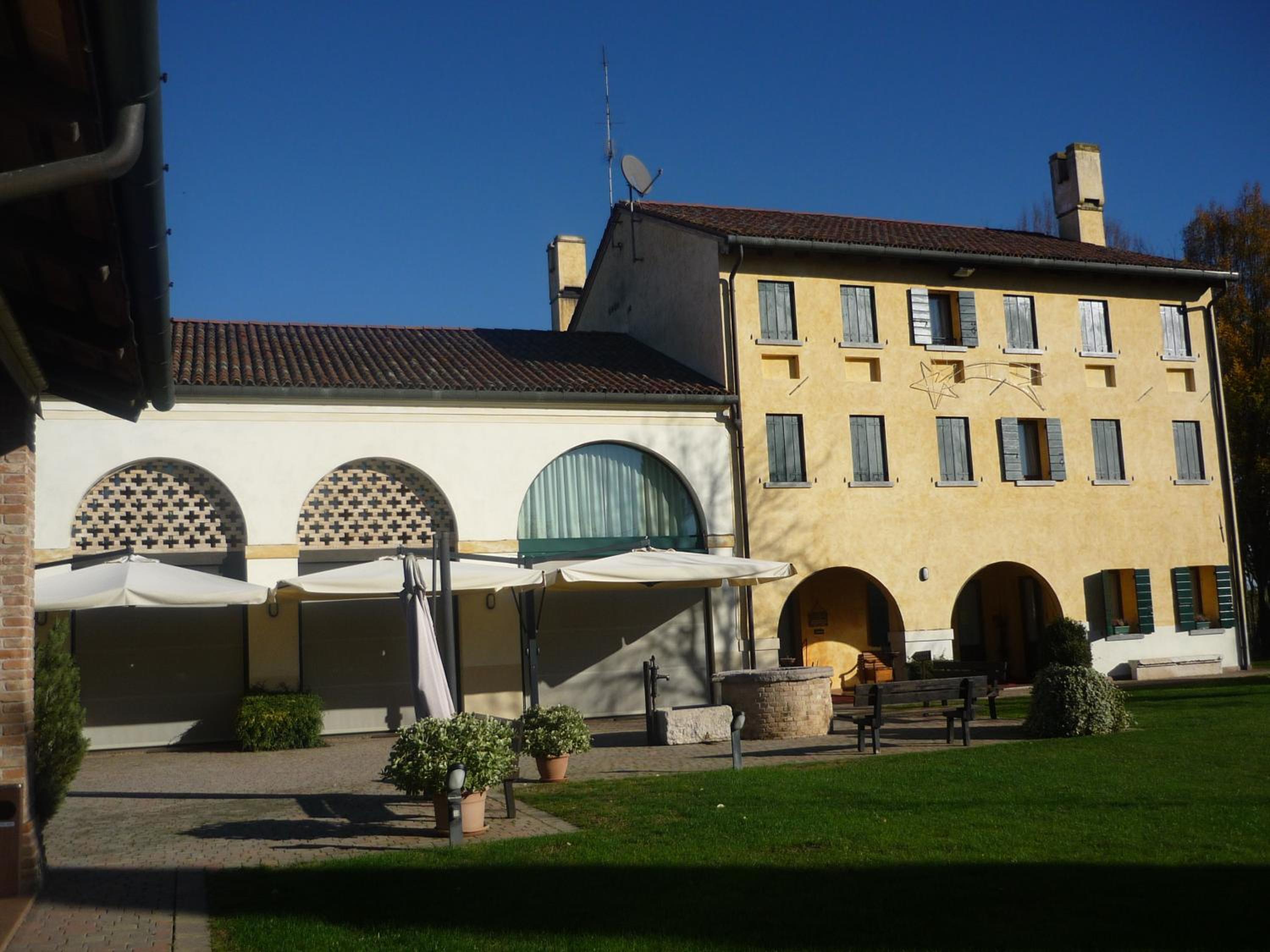 Le Vigne Morosina view 2