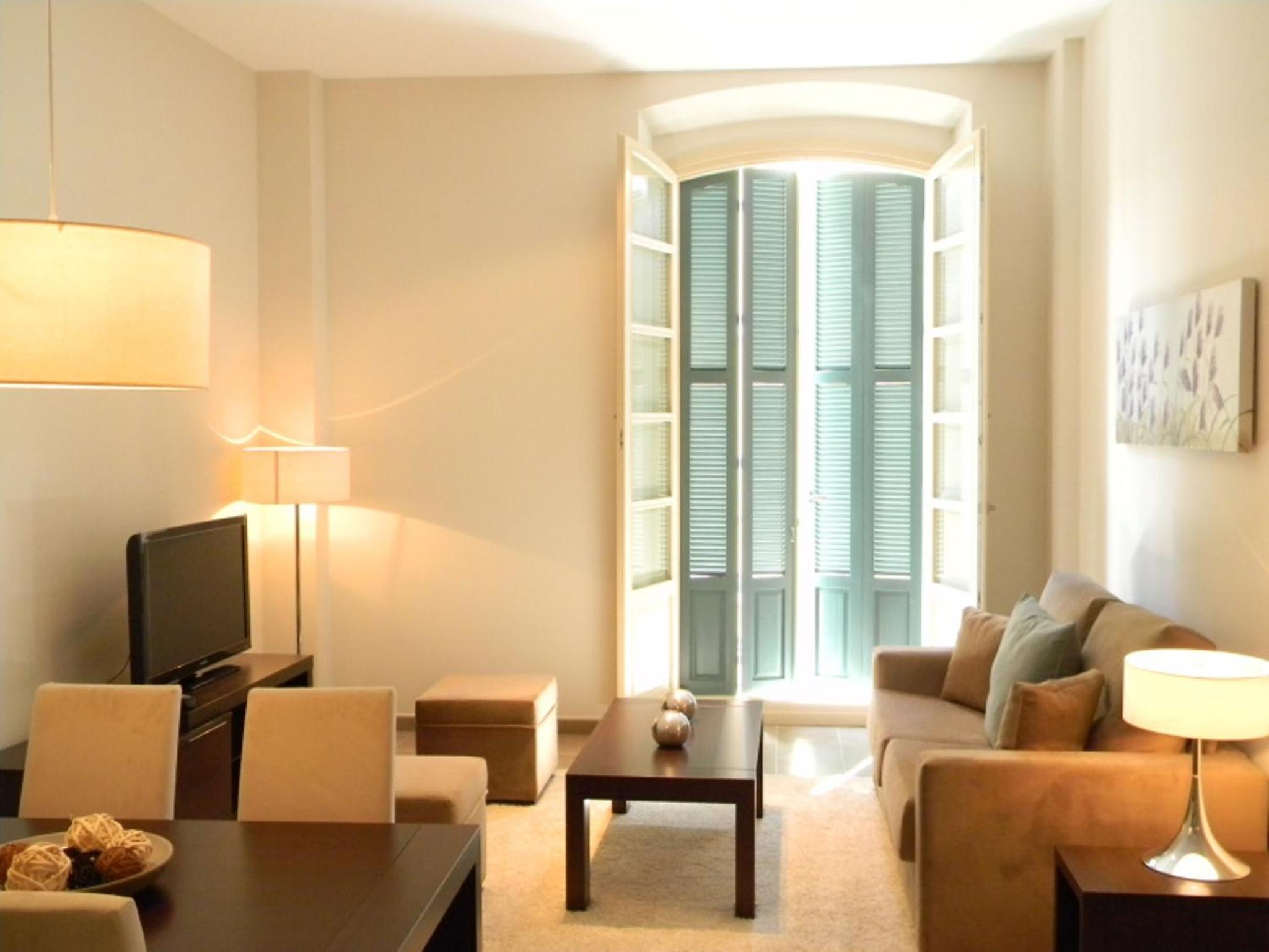 Apartamentos Pinar Málaga Centro - Carretería
