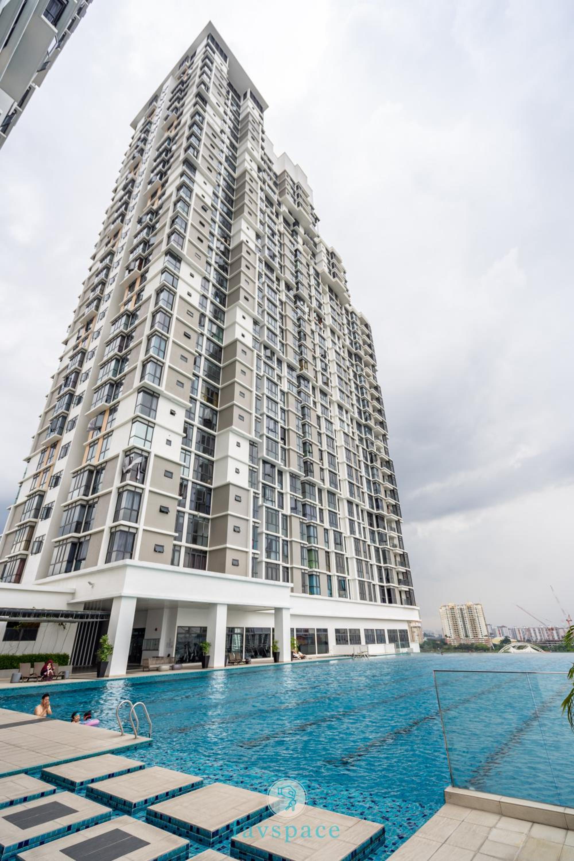 Lovely 3-bedroom condo with pool for 8 pax - Cheras