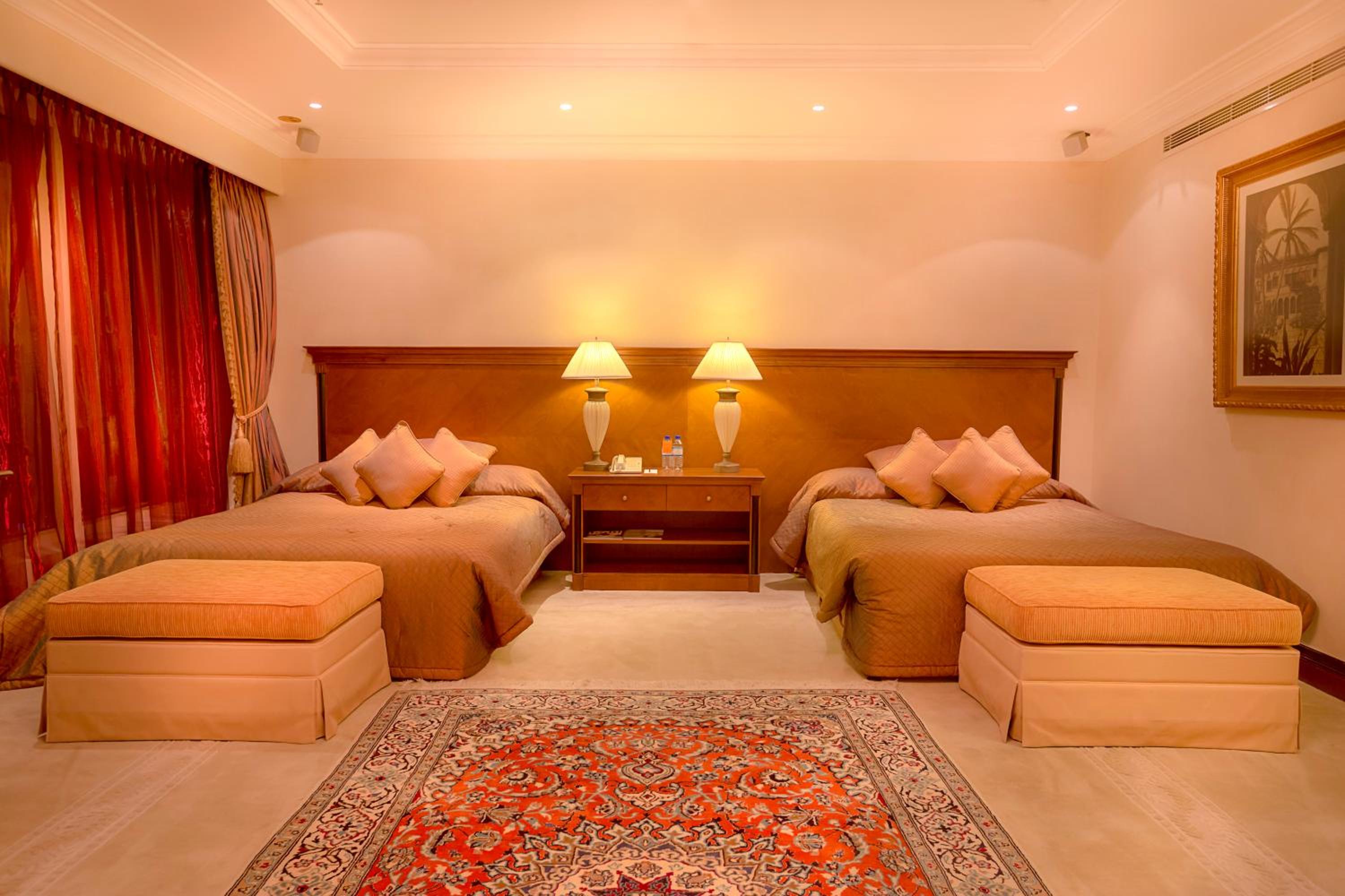 Corniche Hotel Abu Dhabi — photo 5