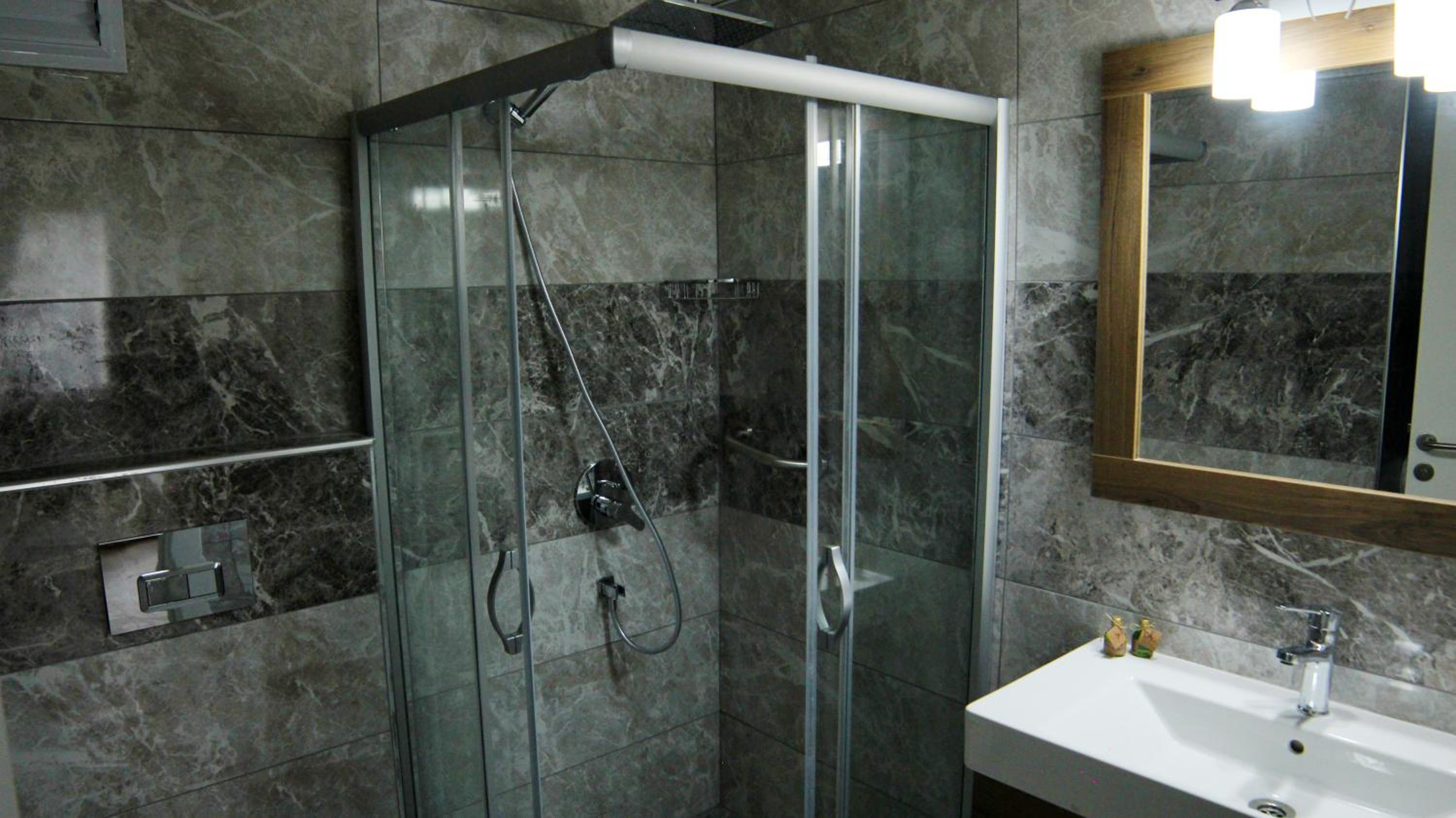 The Wolf Otel - Image 29