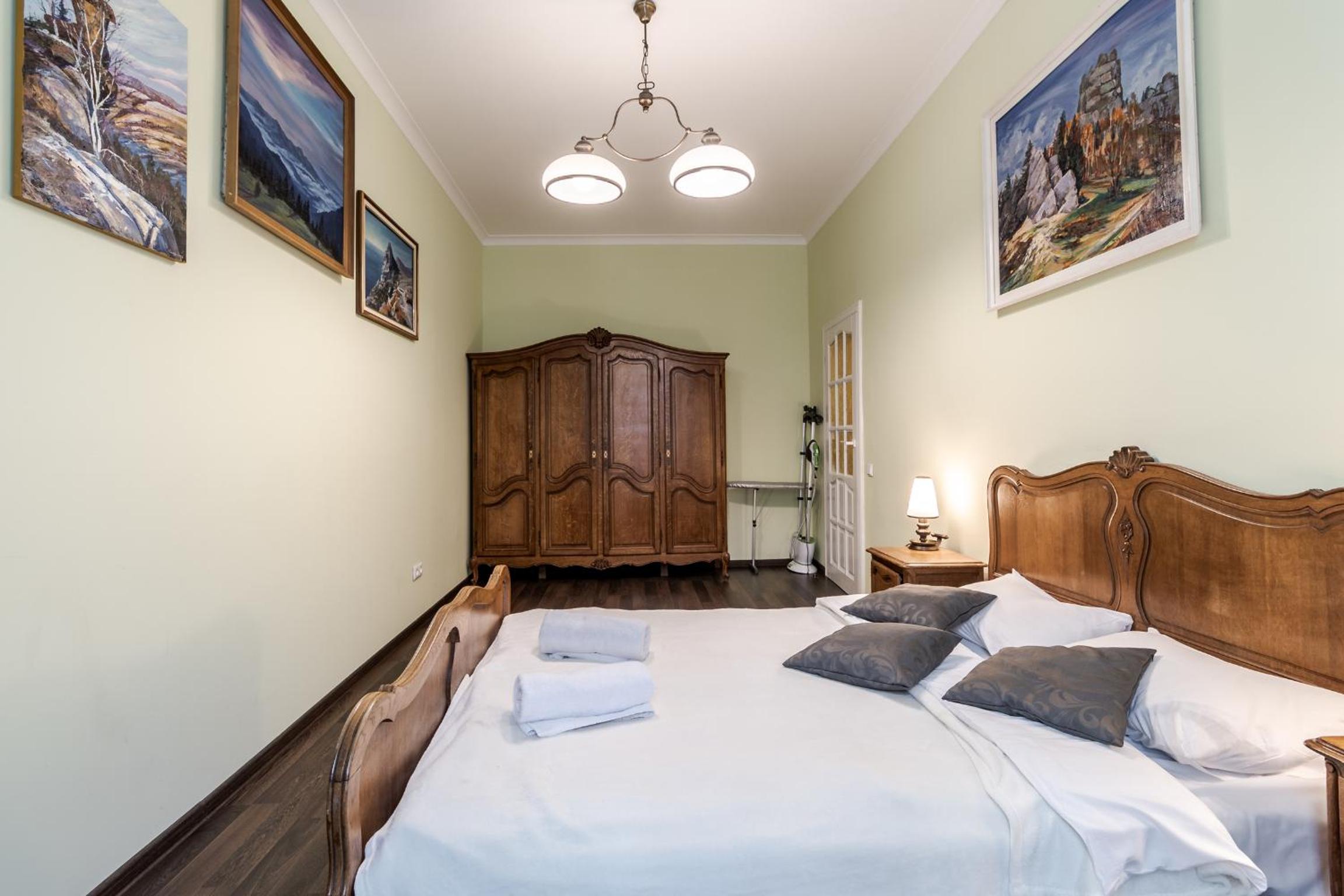 Modern Chaikovskogo Apartment view 2
