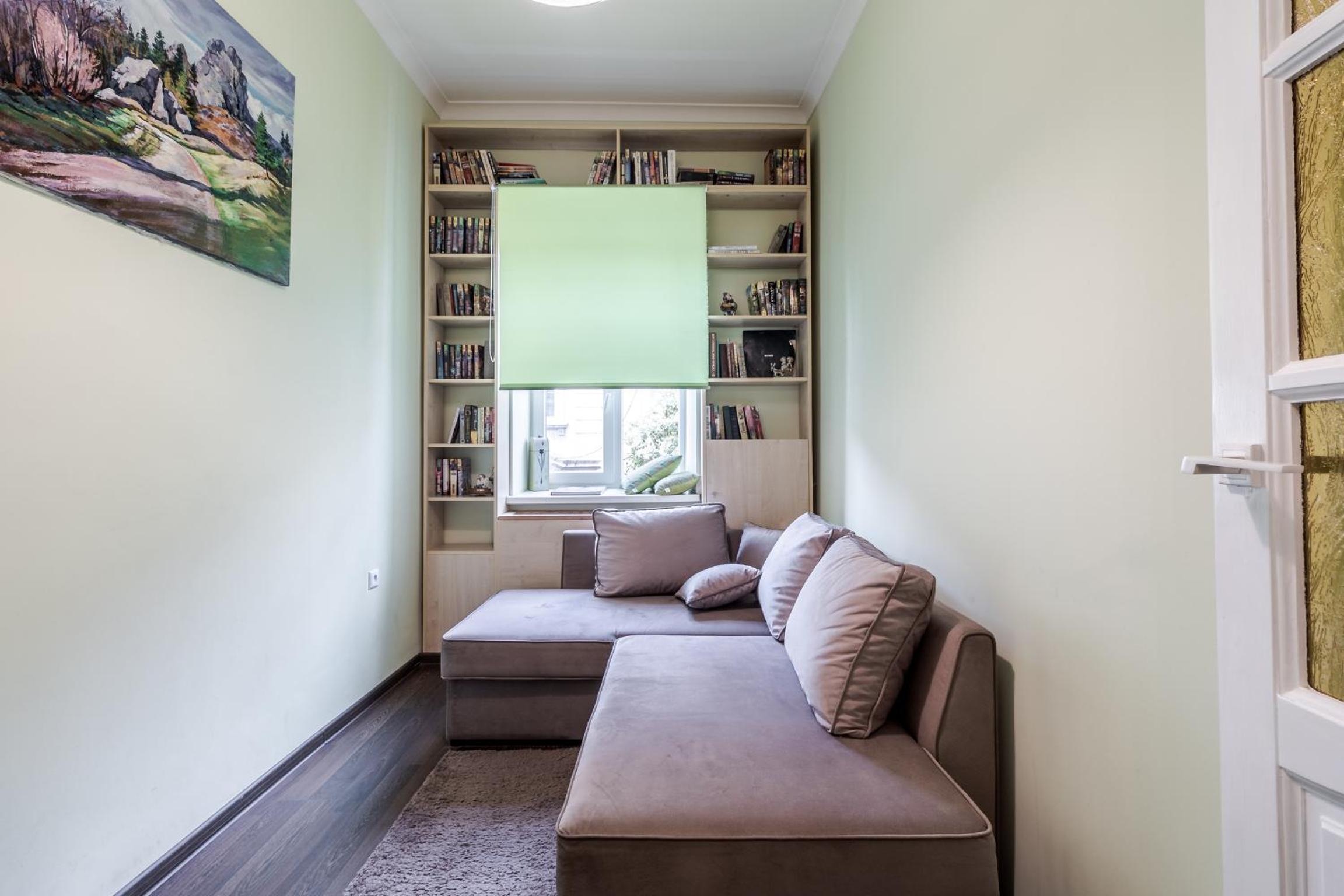 Modern Chaikovskogo Apartment view 3