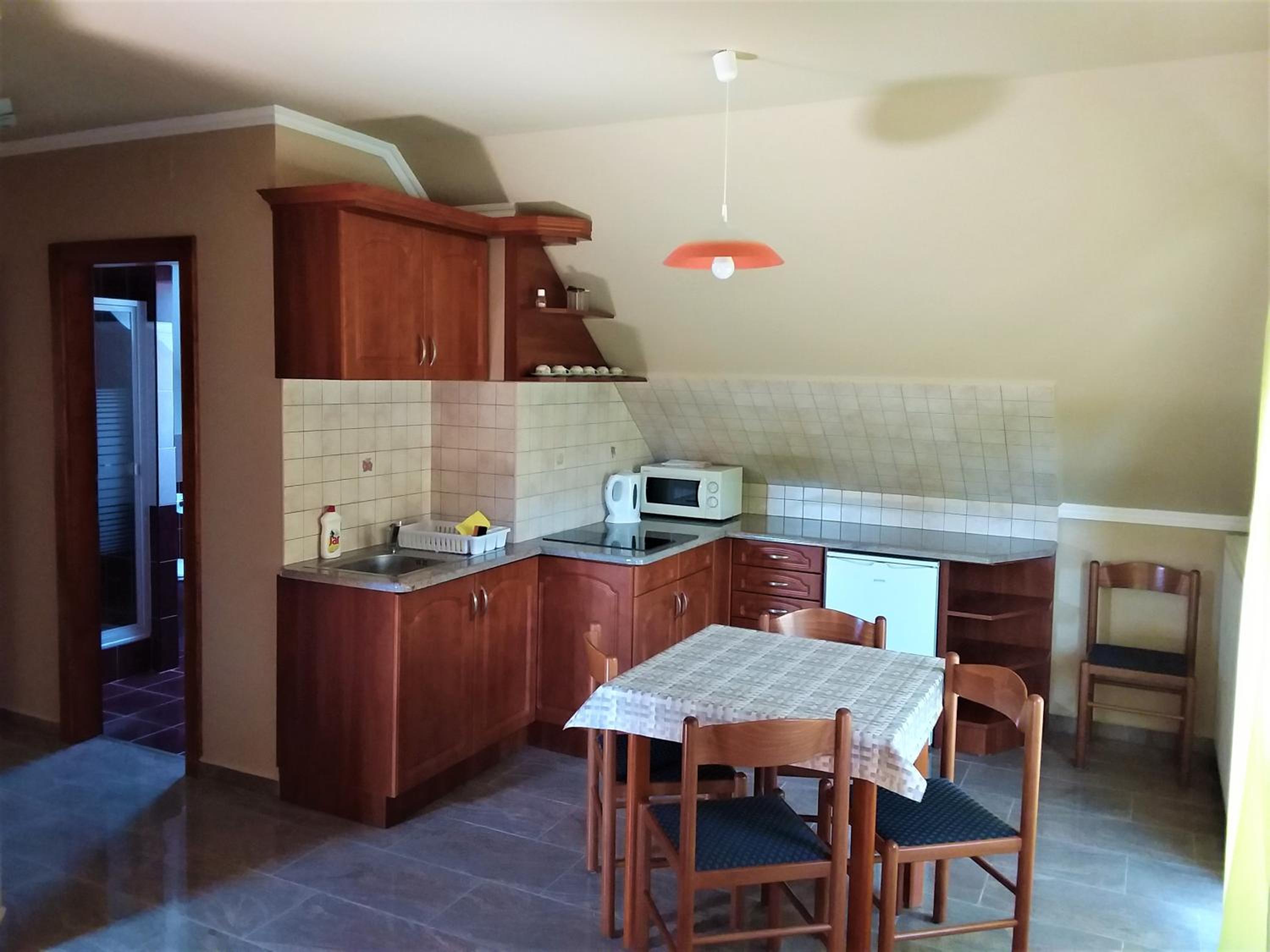 Nefelejcs Fagyizó és Apartmanház view 2