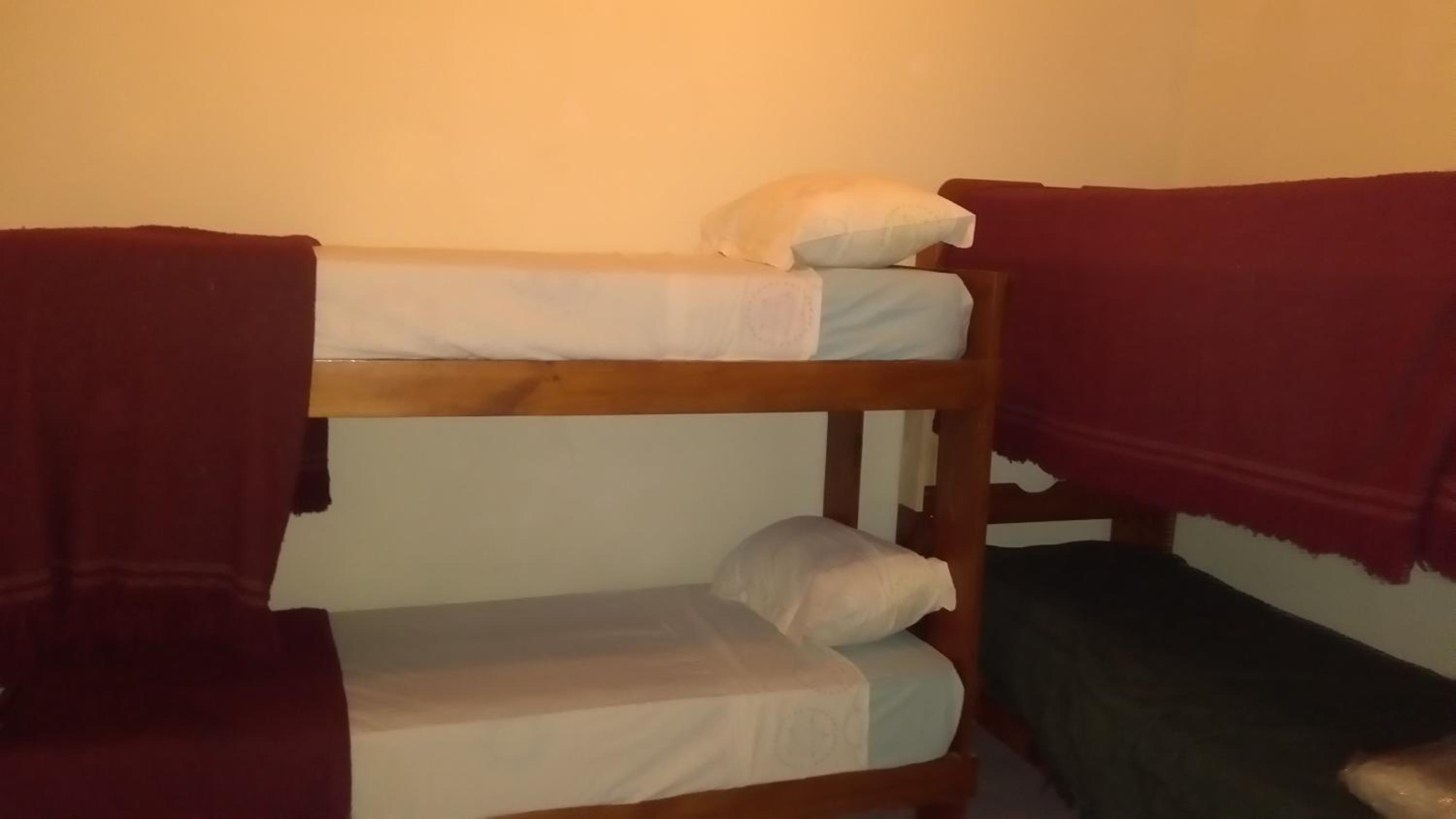 Ruca Kiñe Hostel