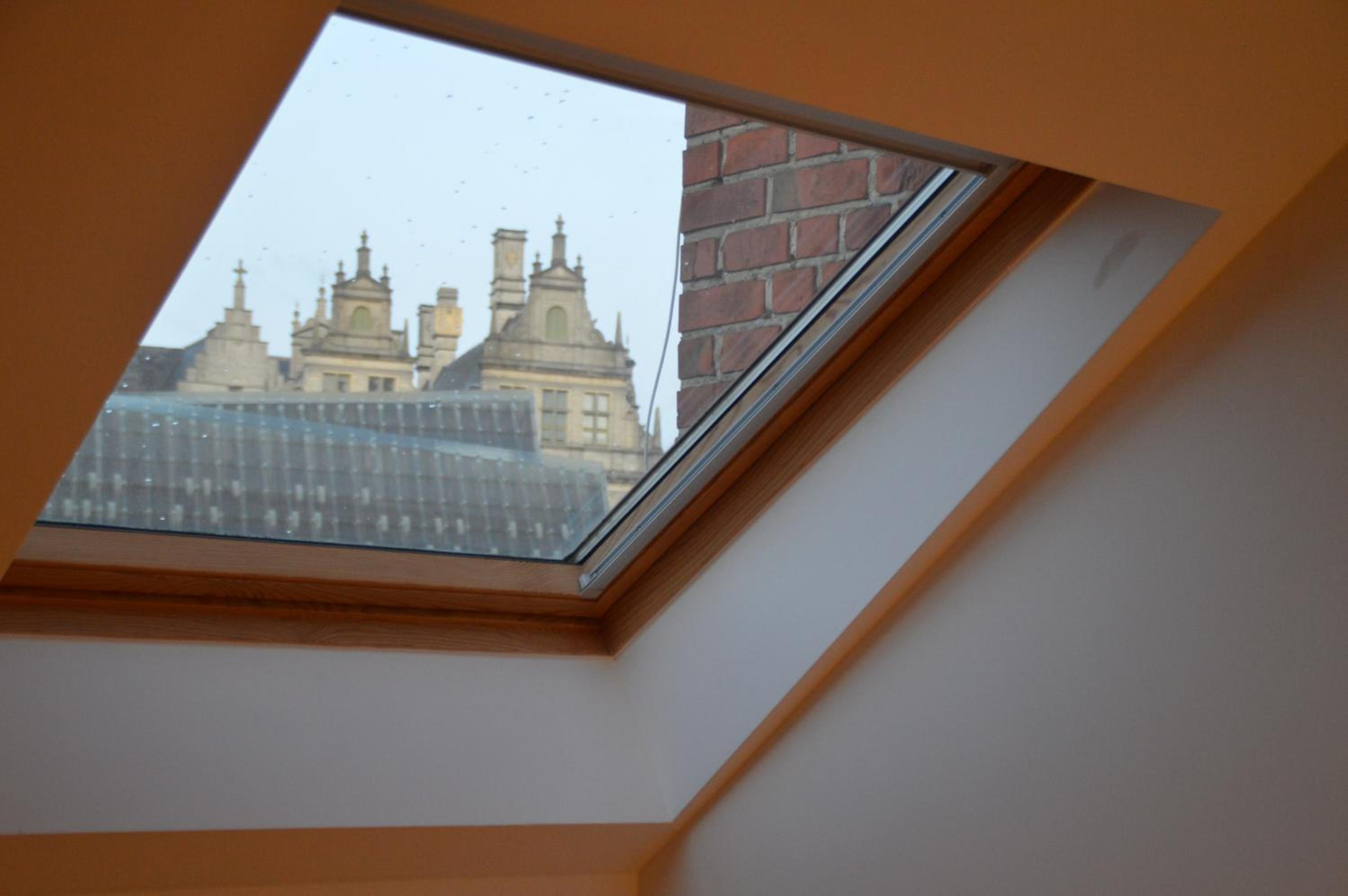 Duplex Apartment in the Heart of Ghent with Fantastic Views view 4