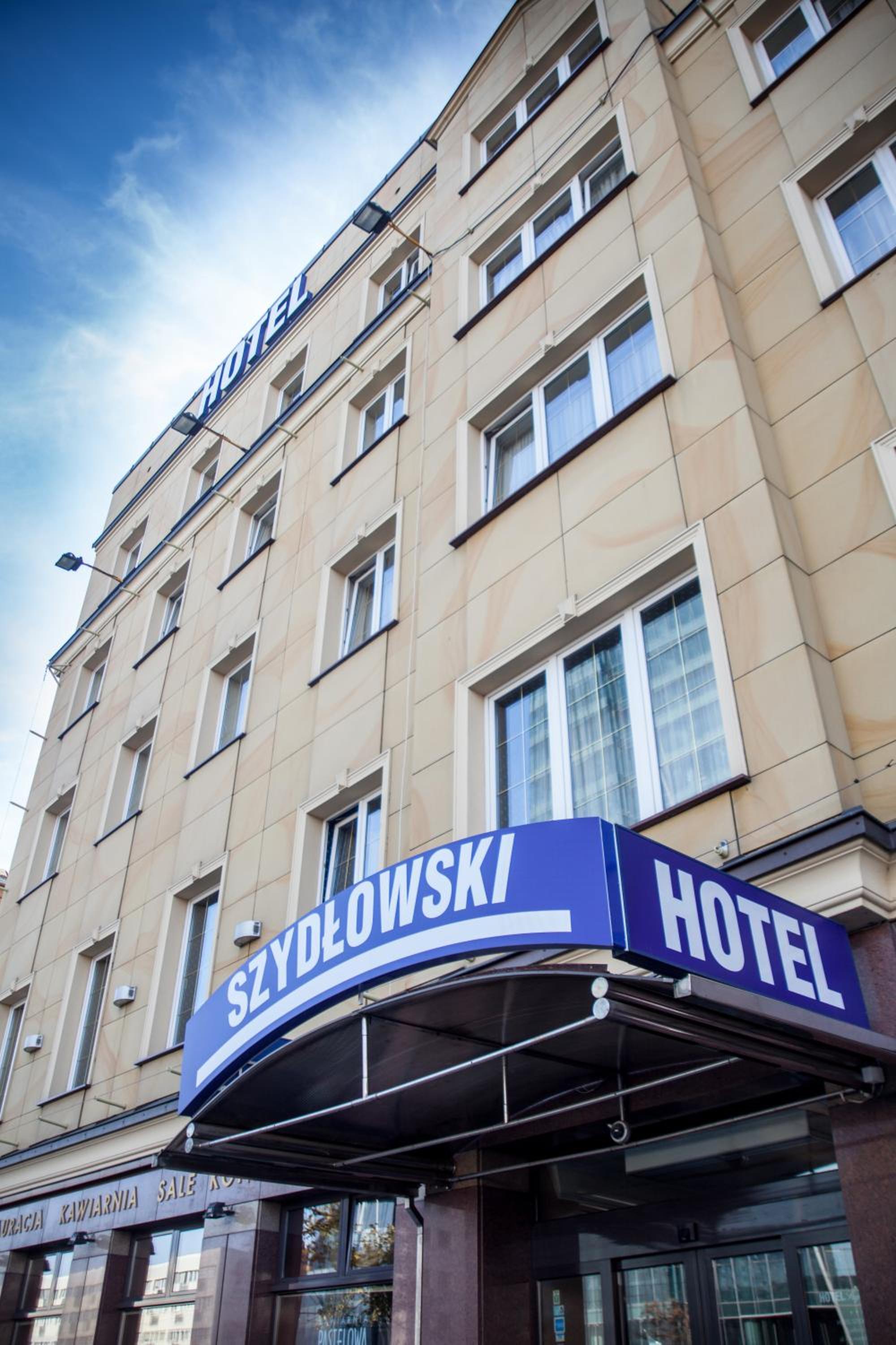 Hotel Szydłowski - Image 1