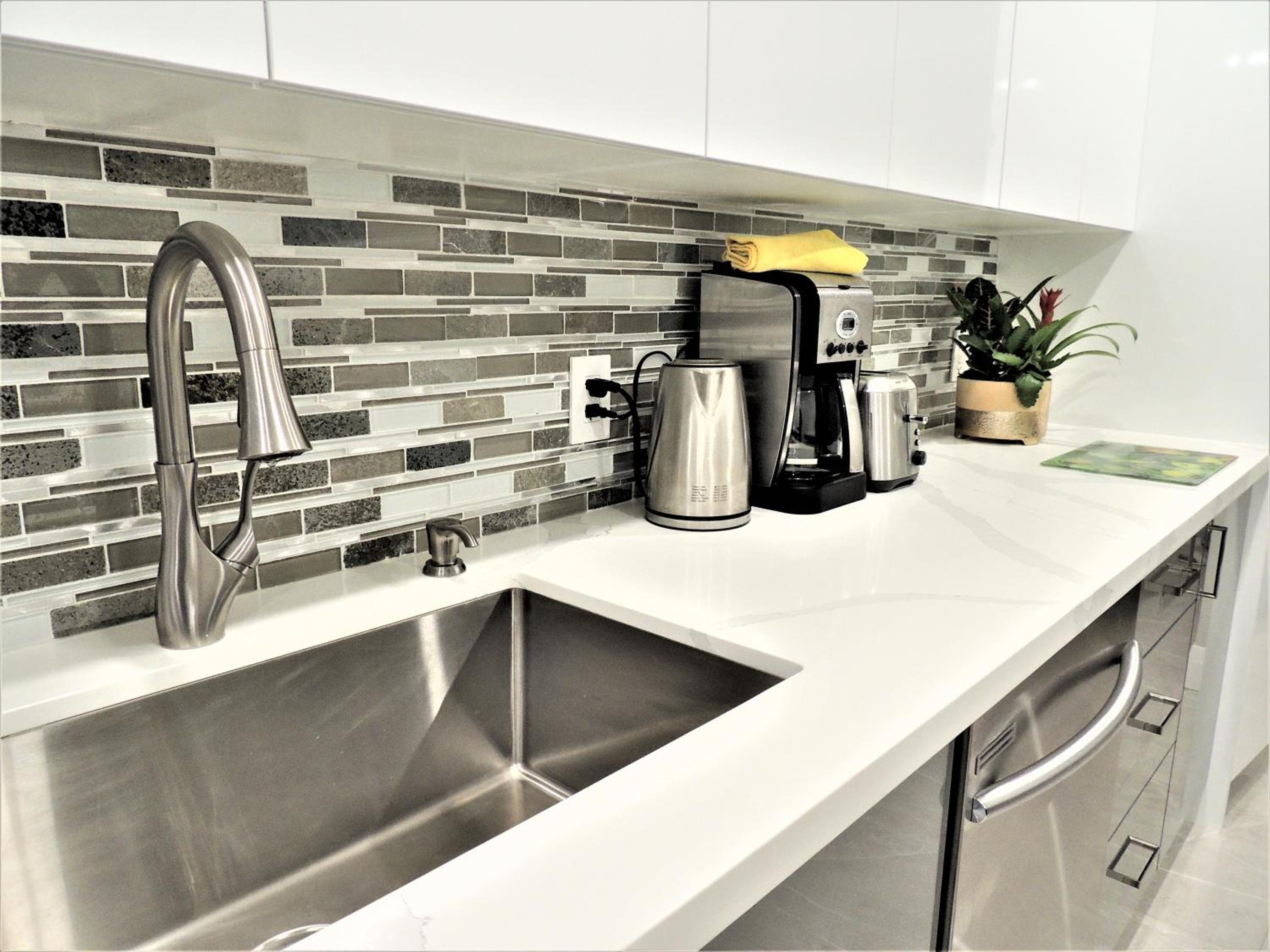 iResidence in Toronto - Fantastic Vacation Home with Breakfast