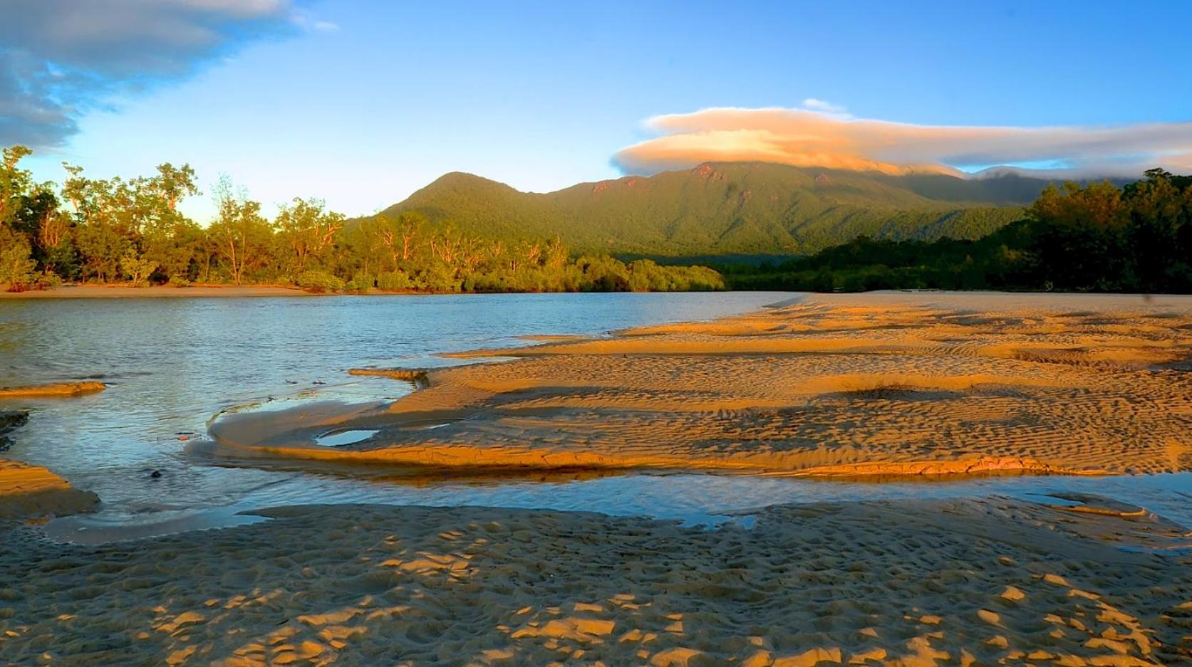 Thornton Beach Bungalows Daintree