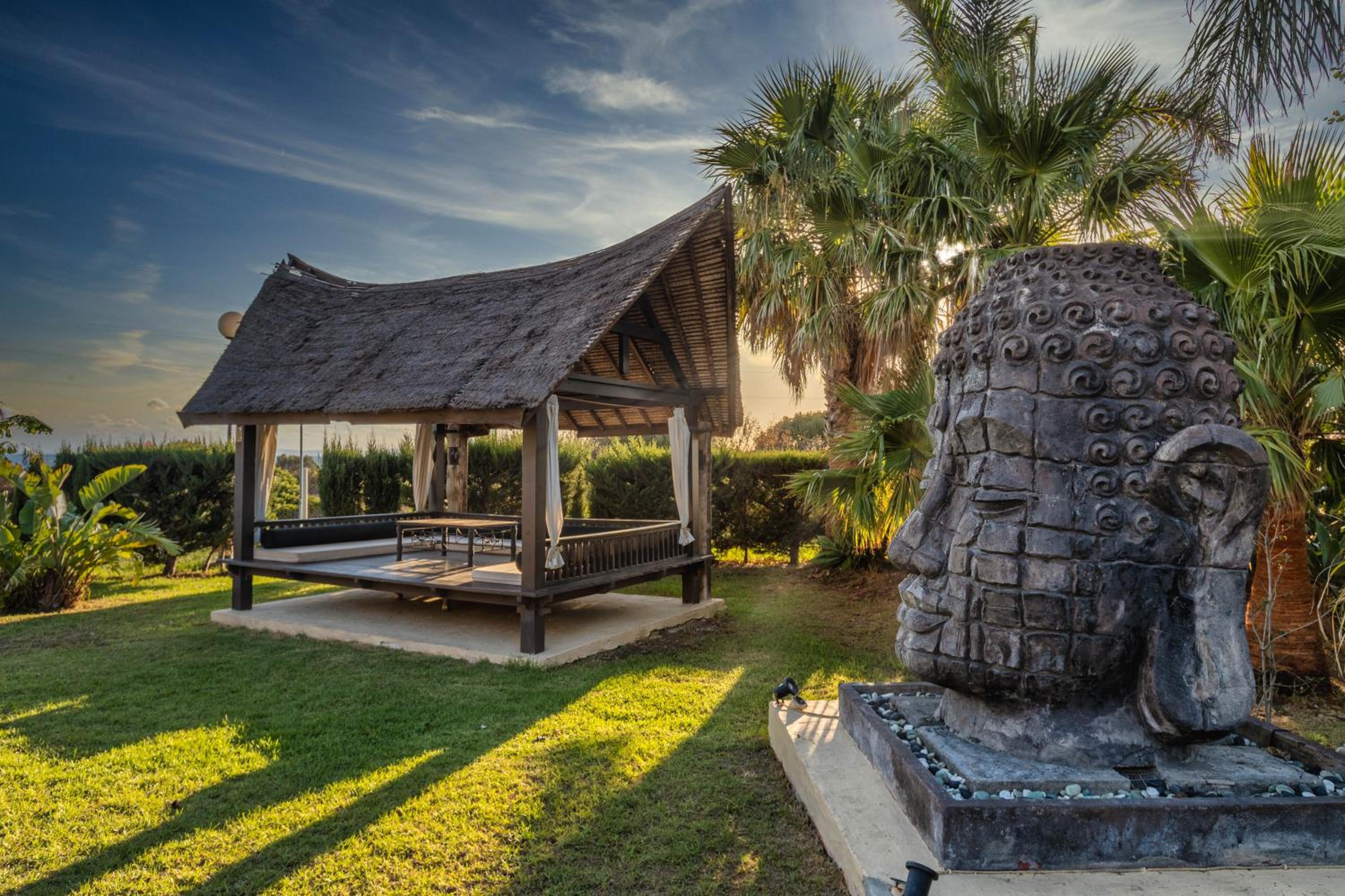 Hotel Copacabana Tarifa Beach - Image 1