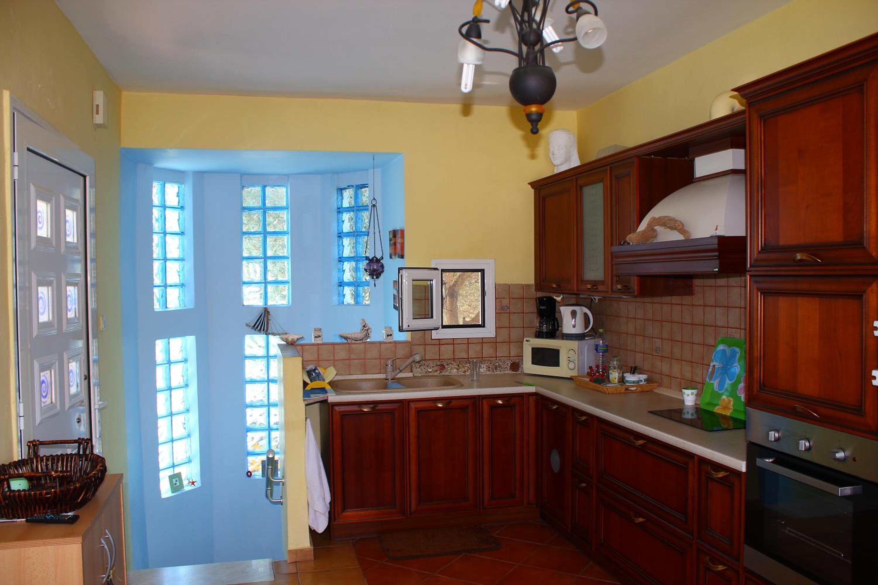 Photo 12