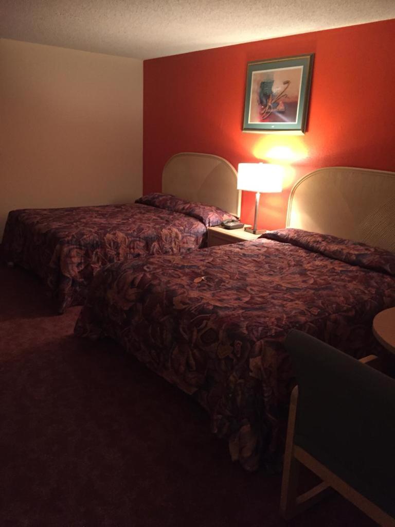 Brandon Vacations - Empire Inn - Property Image 1