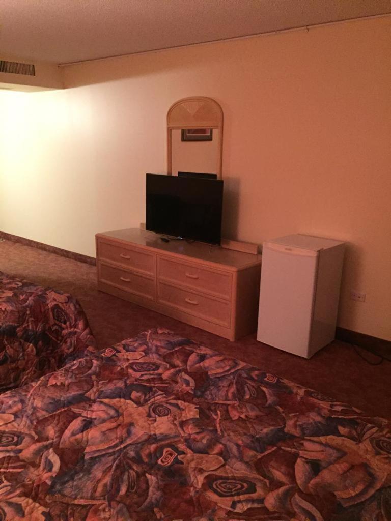 Brandon Vacations - Empire Inn - Property Image 2