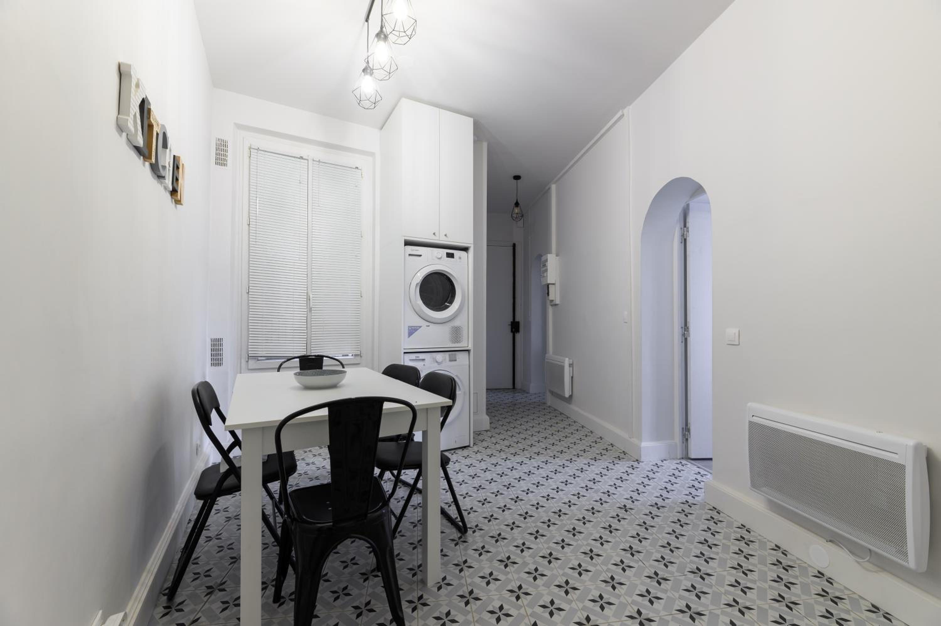 Daumier - New 2 Bdrs Flat near la Seine