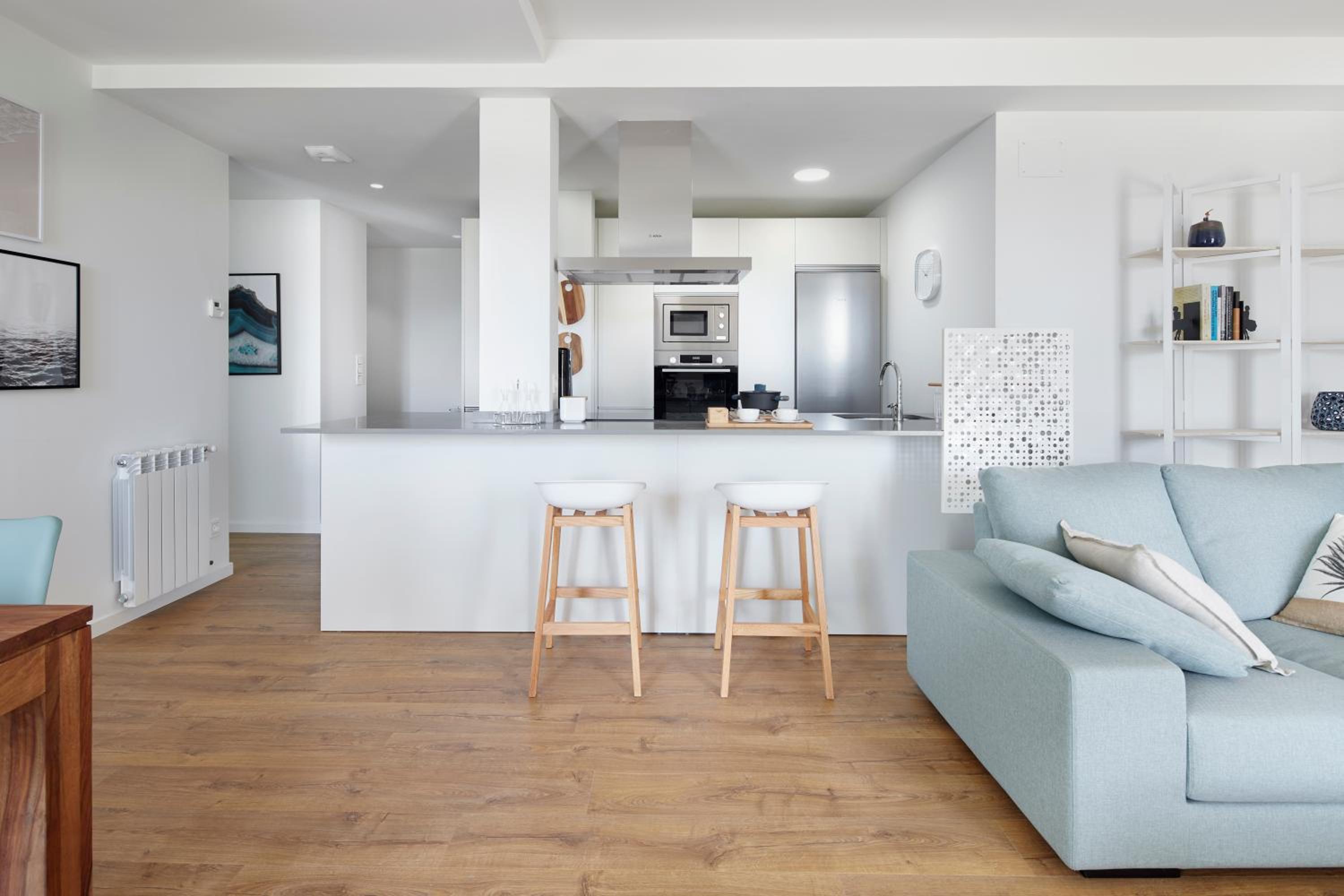 H SUITE3B by Smiling Rentals view 4