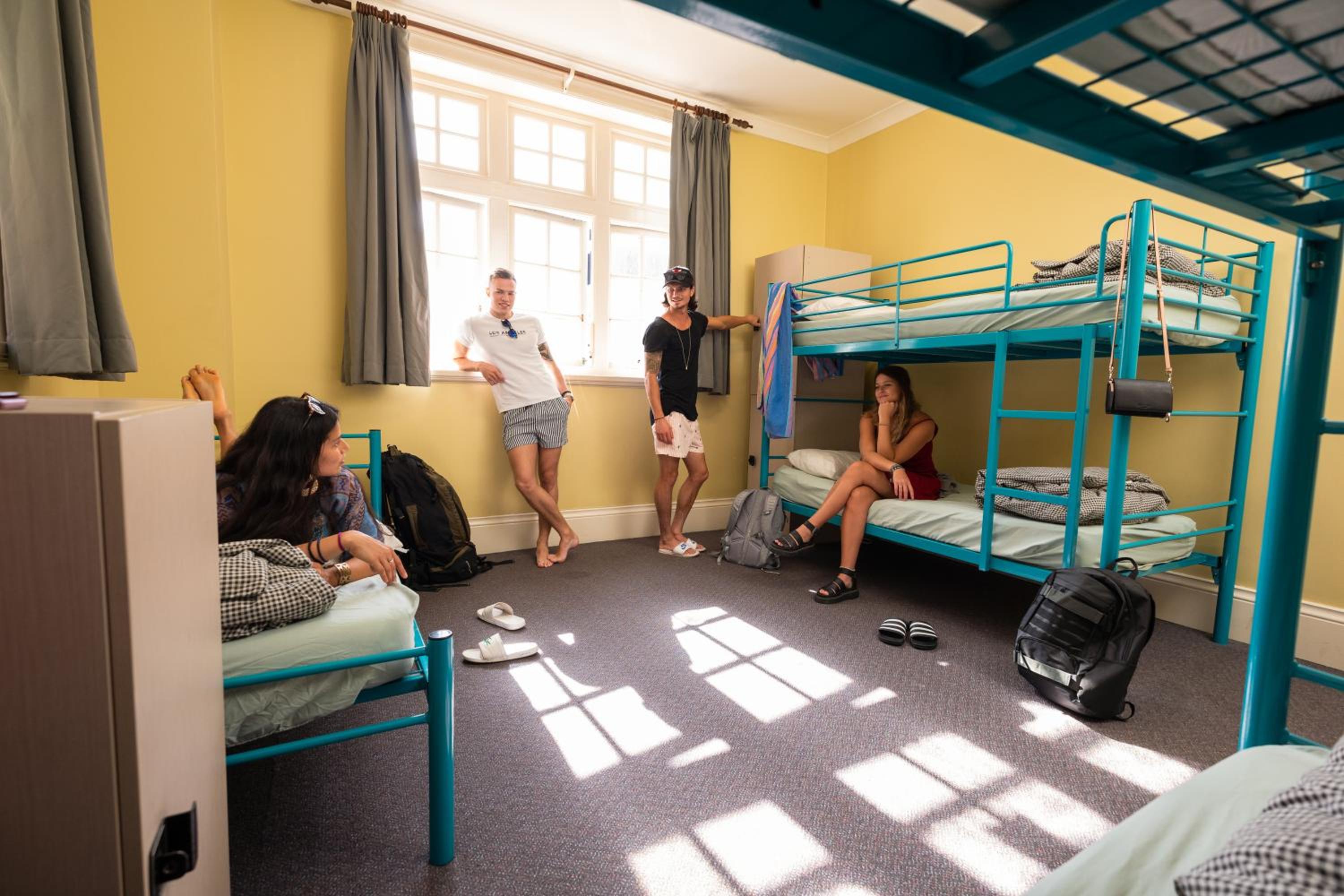 YHA Newcastle Beach
