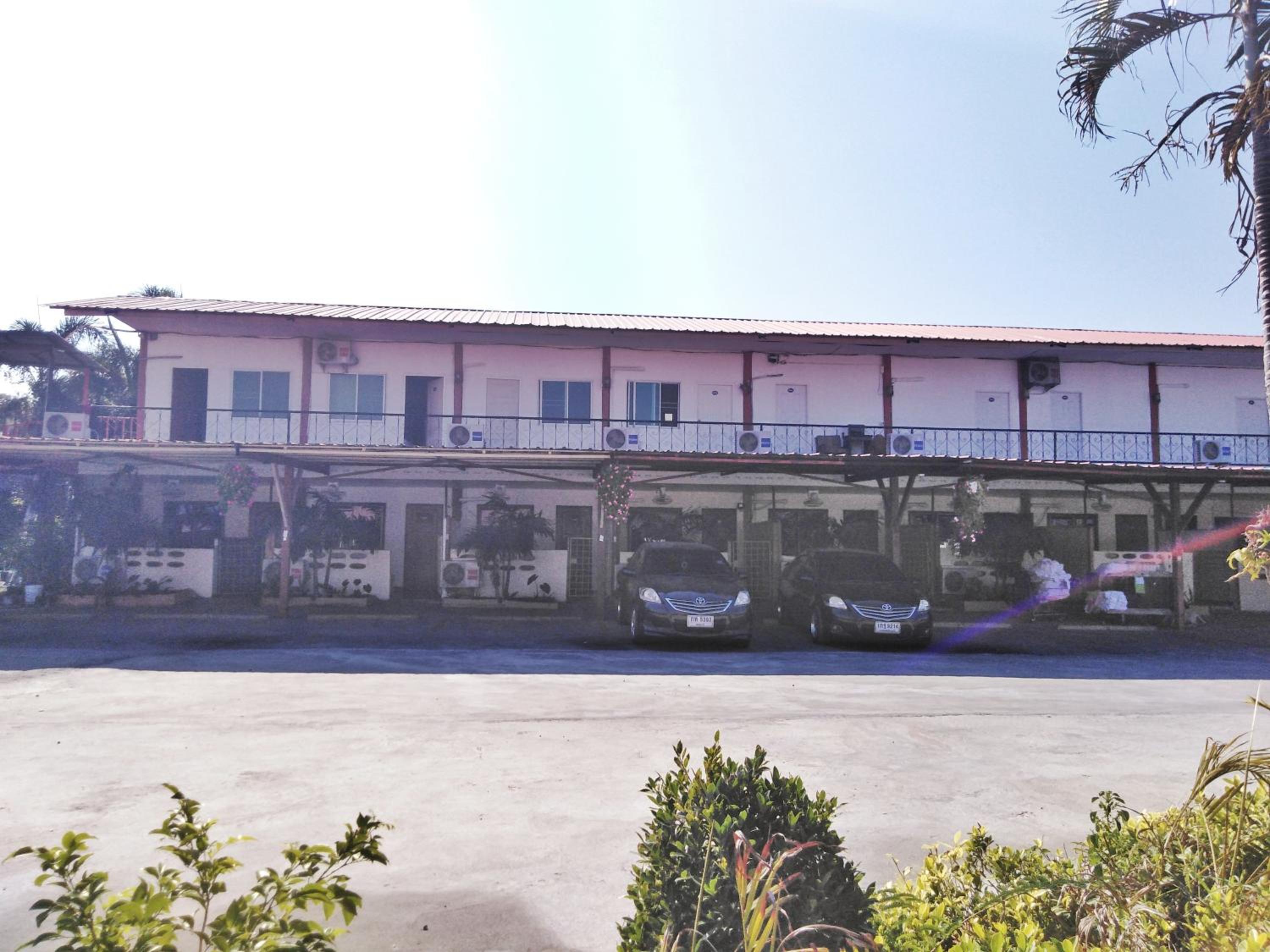 Hotel Baan Kaew Ruen Kwan - Image 1