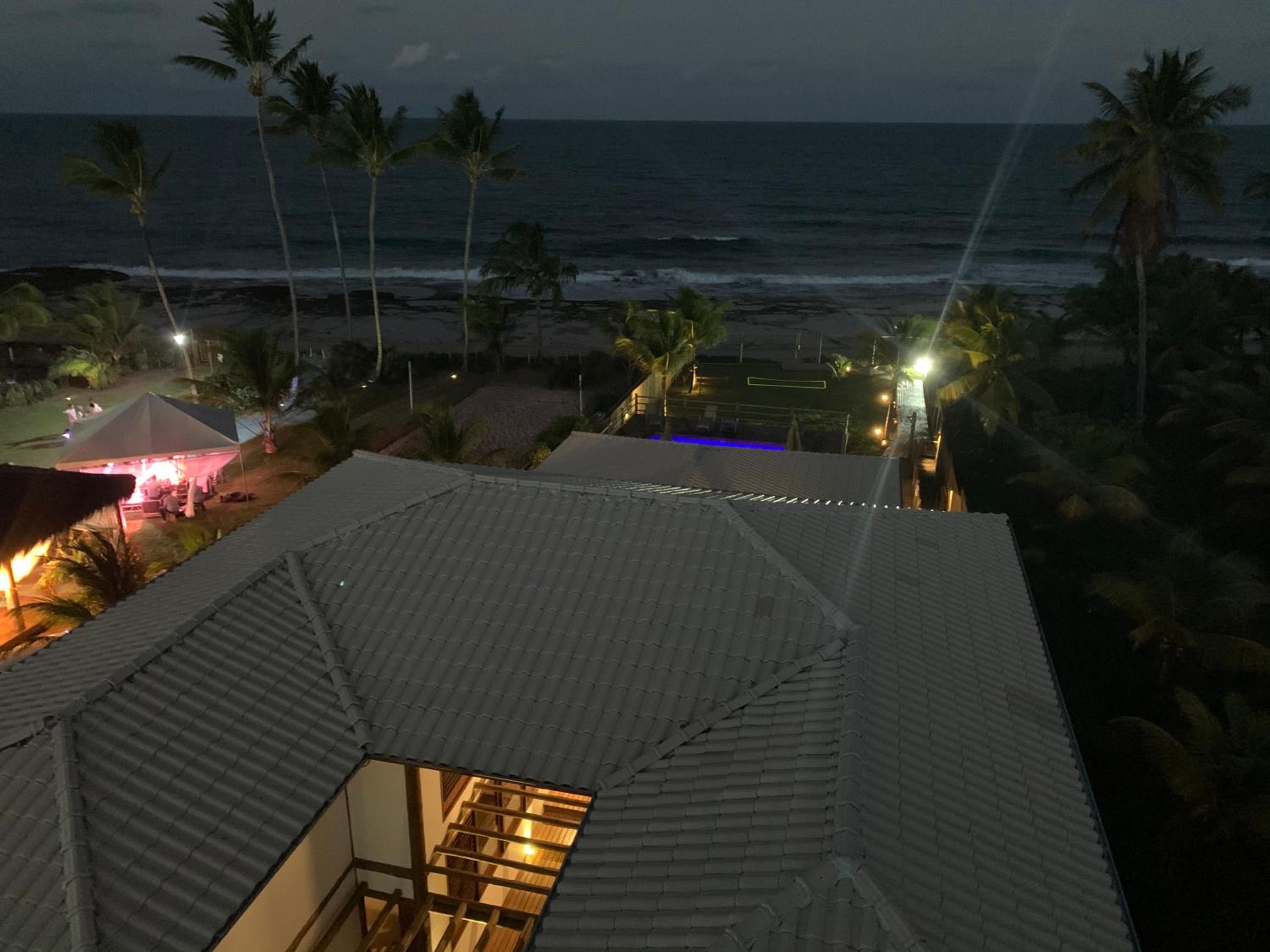 Casa Uluwatu Bahia Pé na Areia Premium
